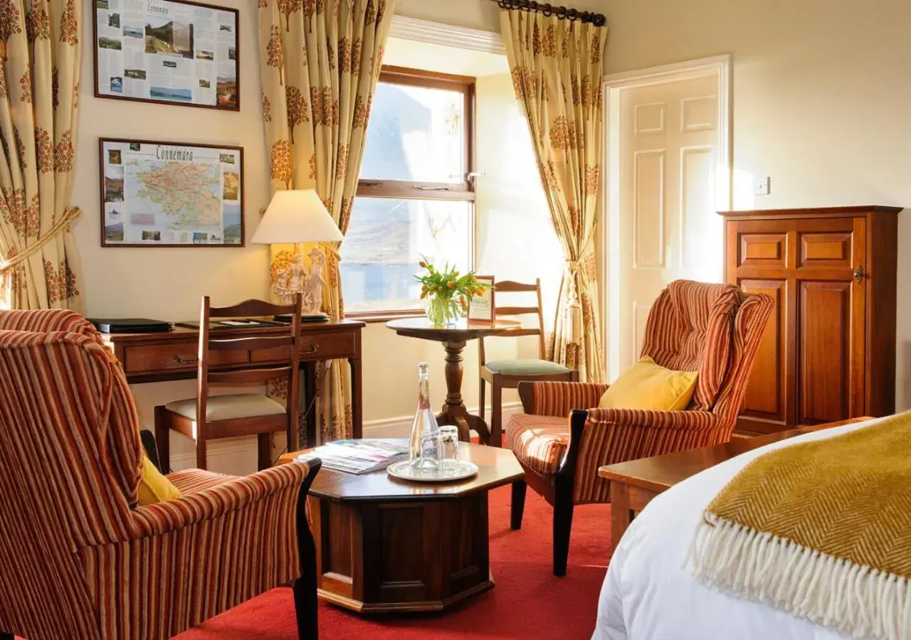 Seating area, Bed in Lough Inagh Lodge Hotel Seating area, Bed in Lough Inagh Lodge Hotel