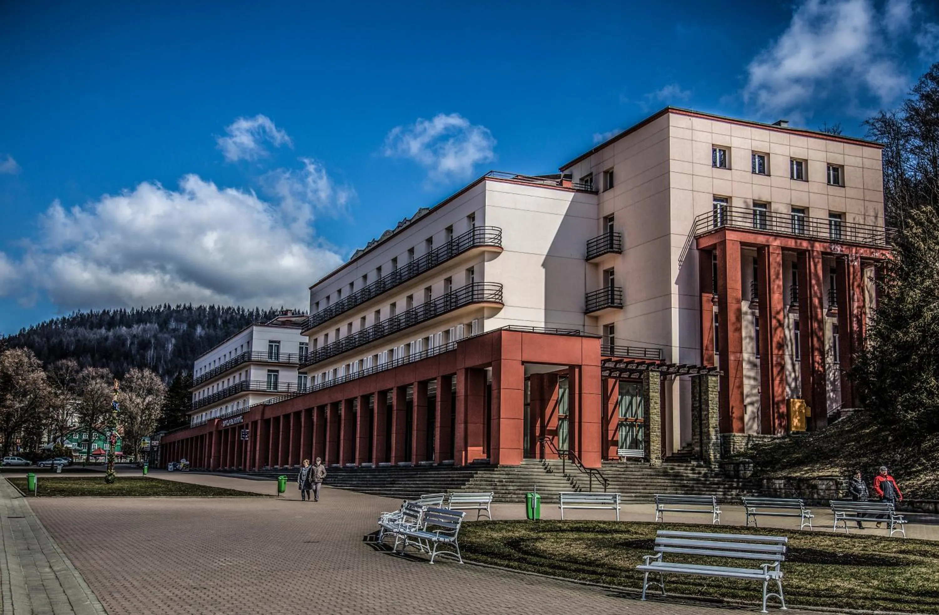 Property building in Nowy Dom Zdrojowy