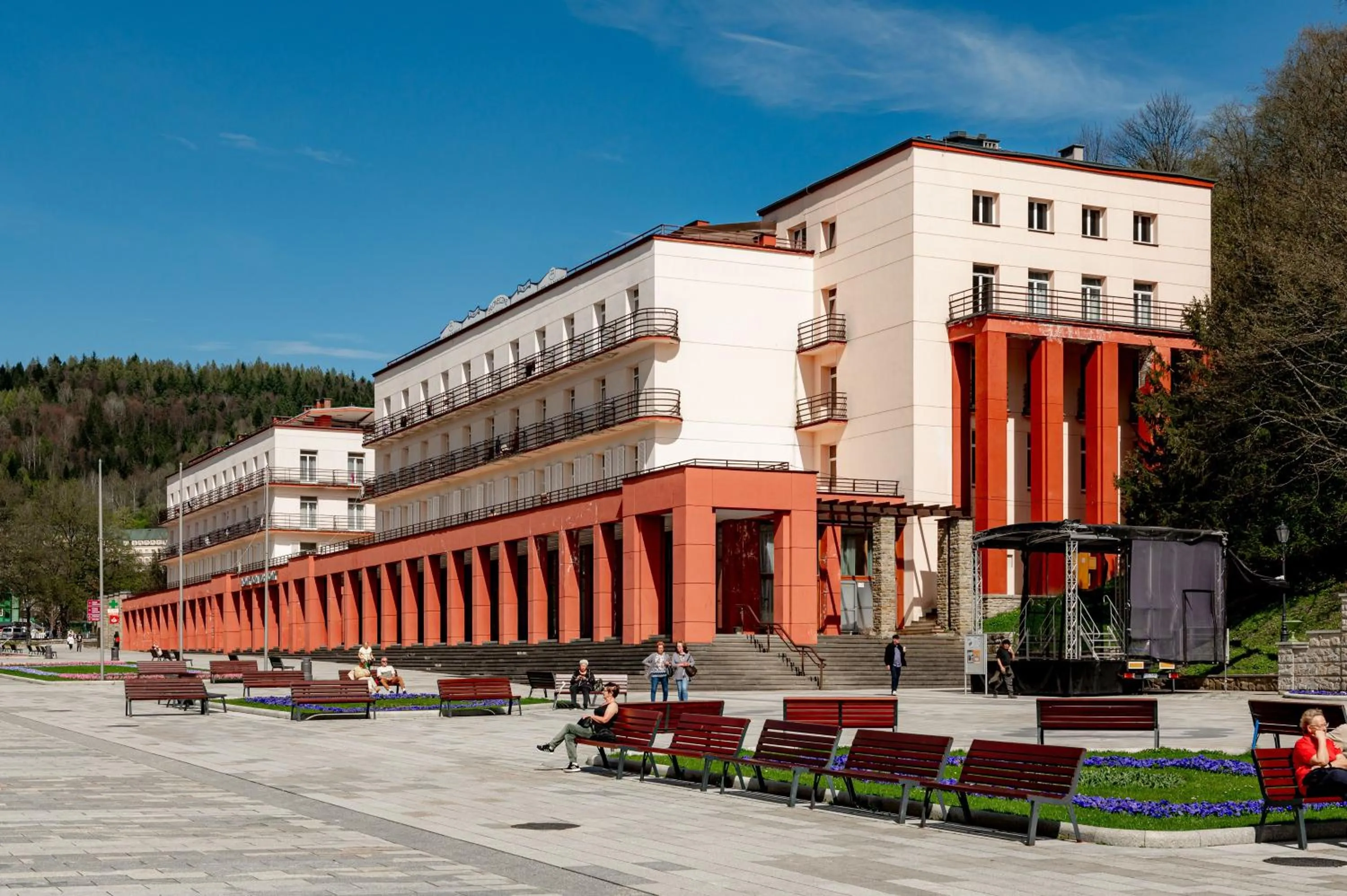 Property building in Nowy Dom Zdrojowy