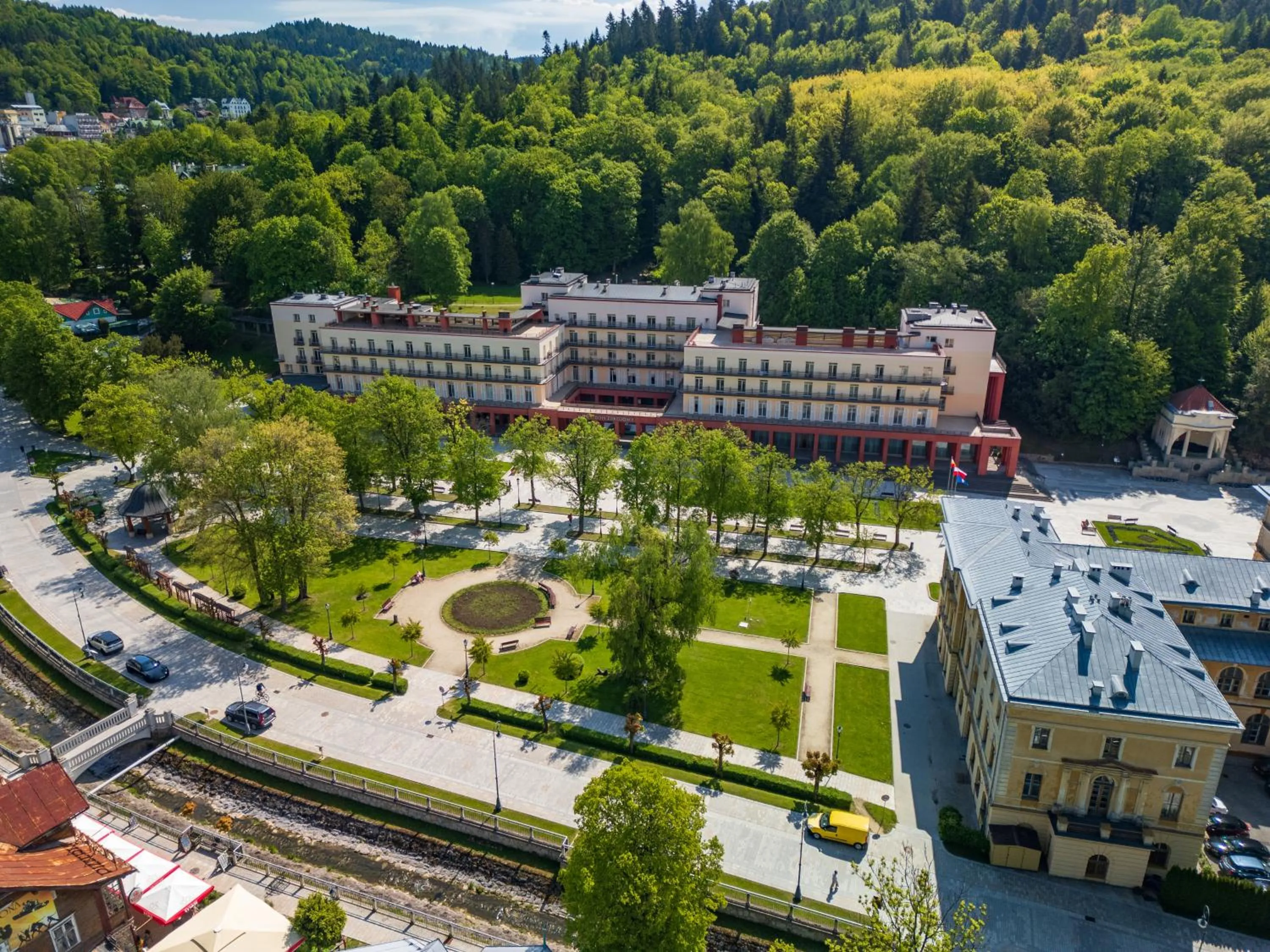 Property building in Nowy Dom Zdrojowy