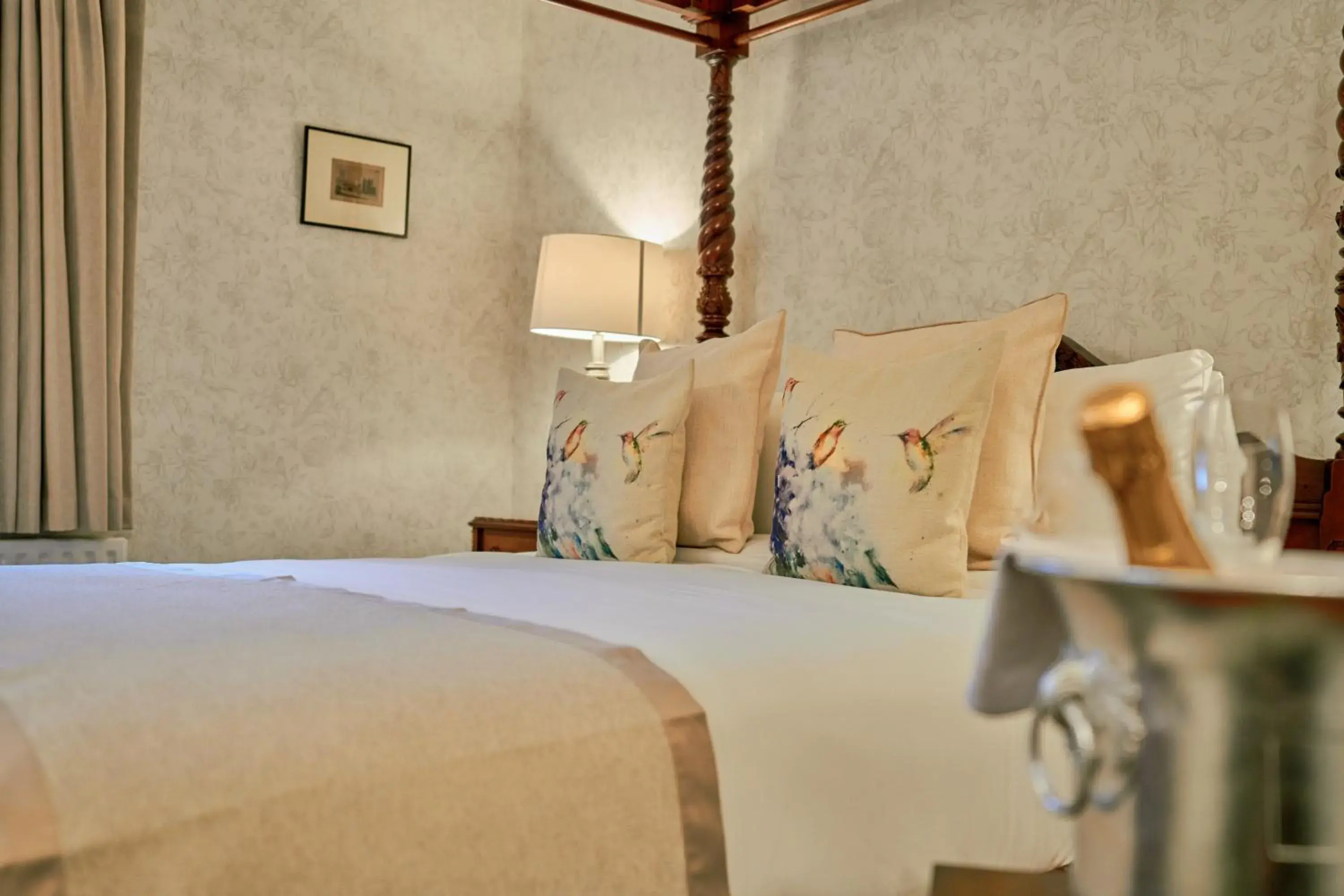 Bedroom, Bed in Seaview House Hotel Bedroom, Bed in Seaview House Hotel