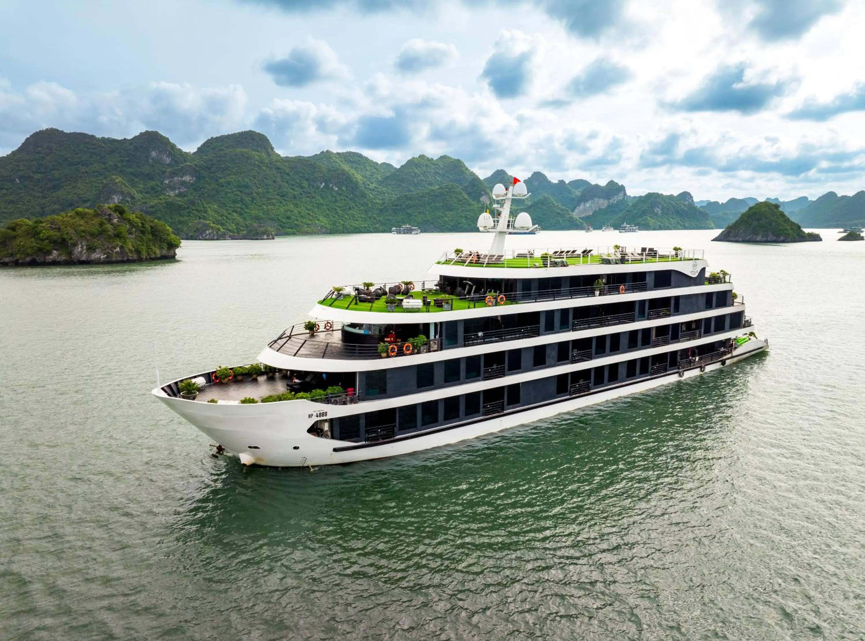 Property building in Era Cruise Halong Bay by Venus Group