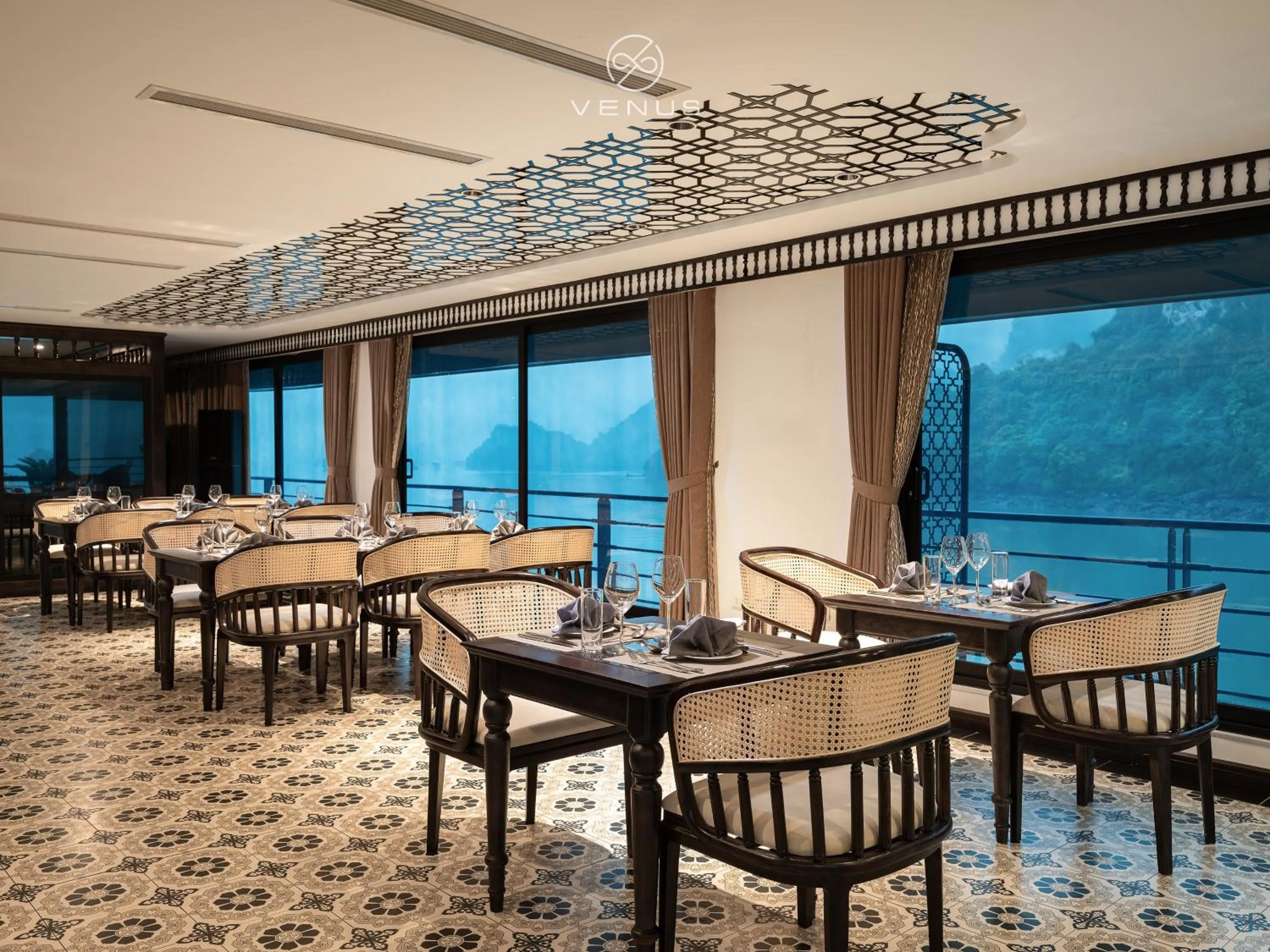 Restaurant/places to eat in Era Cruise Halong Bay by Venus Group
