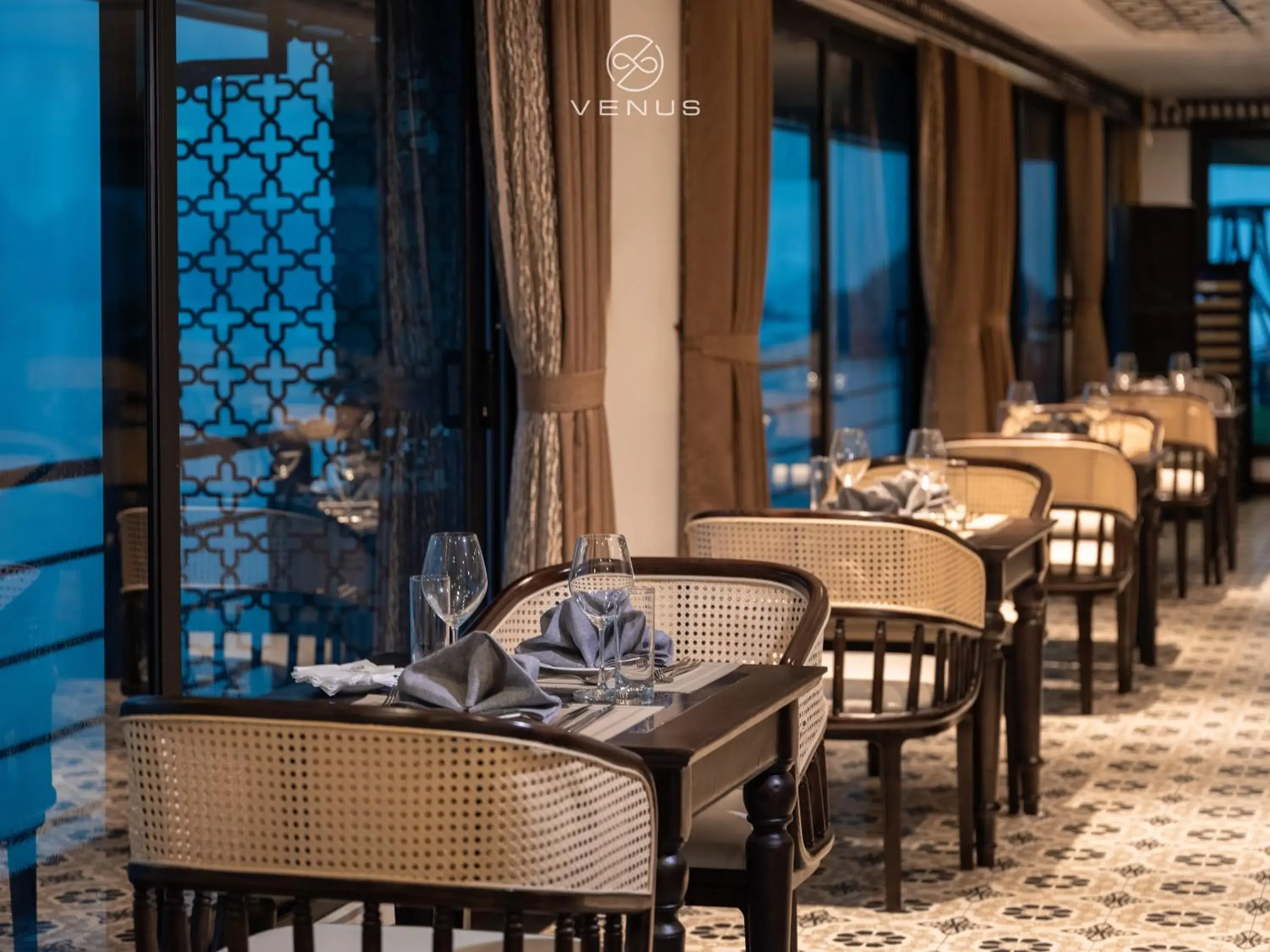 Restaurant/places to eat in Era Cruise Halong Bay by Venus Group Restaurant/places to eat in Era Cruise Halong Bay by Venus Group