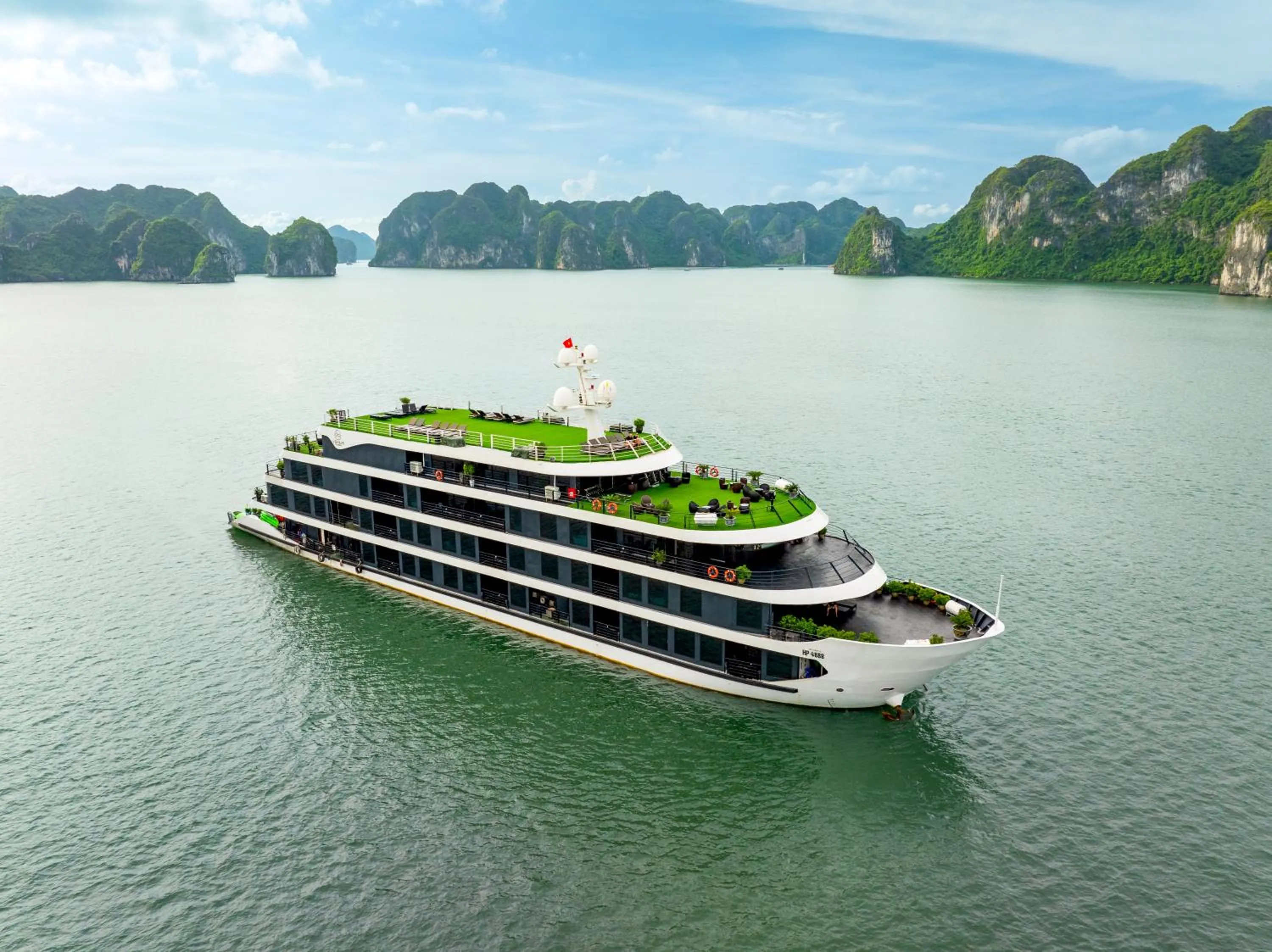 Property building in Era Cruise Halong Bay by Venus Group