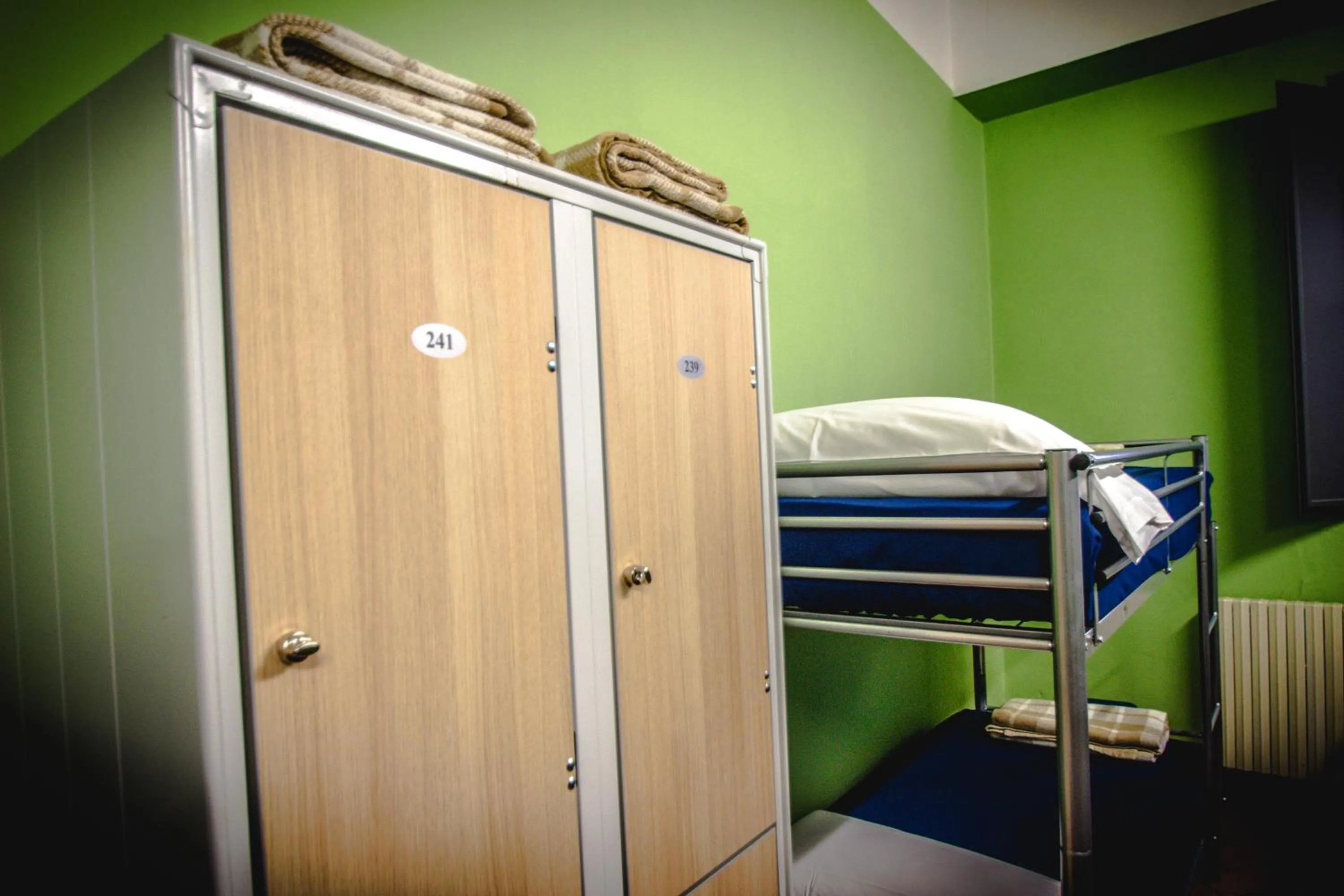 Spring, Bed in Hostel Santa Monaca