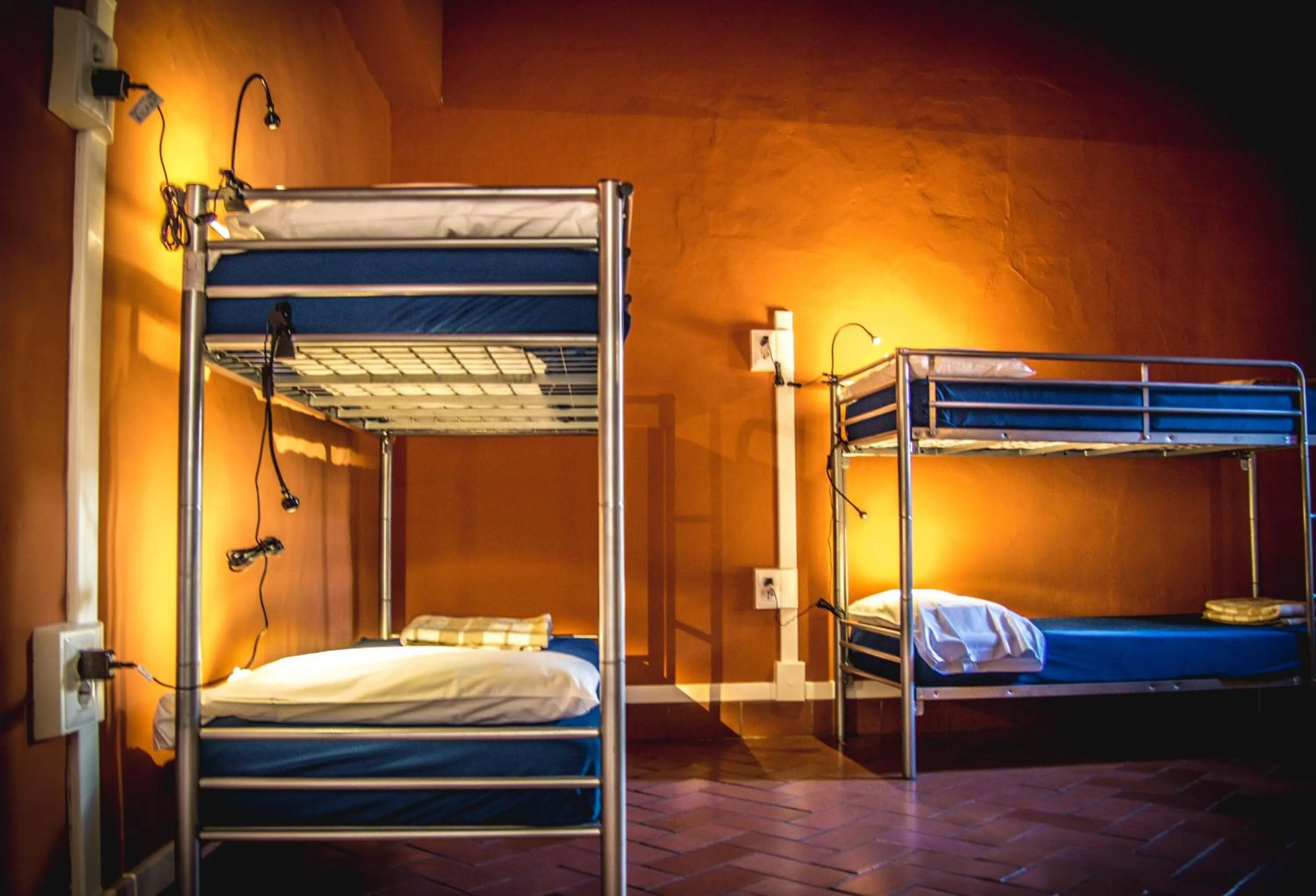 Spring, Bed in Hostel Santa Monaca