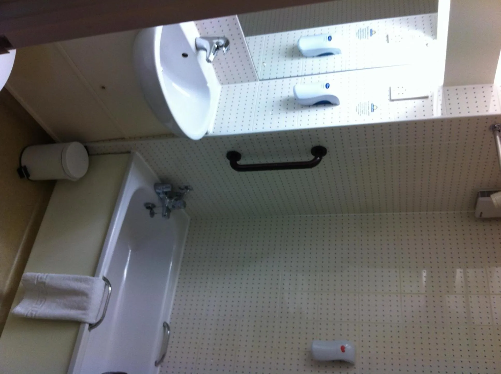 Bathroom in Days Inn Hotel Warwick South - Southbound M40