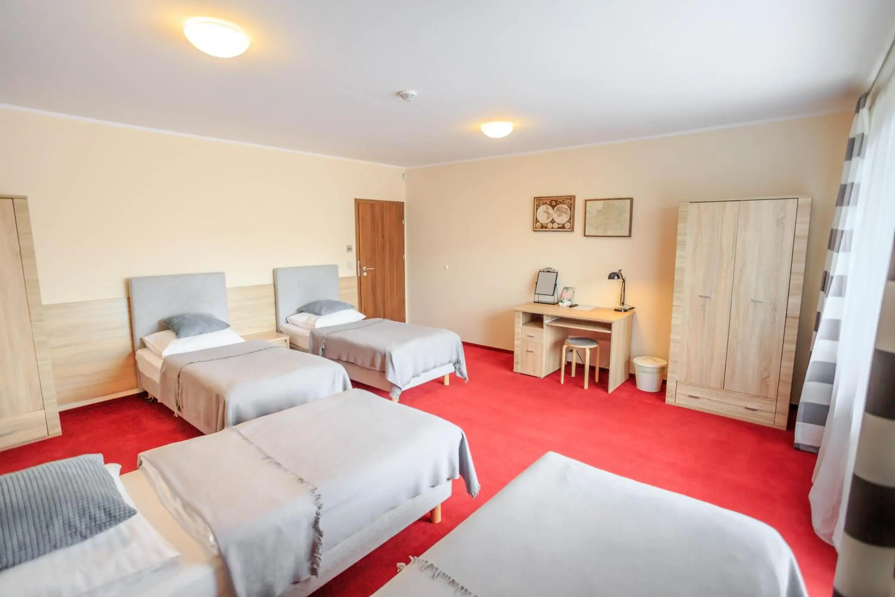 Quadruple Room with Shared Bathroom in Botanik Hostel Quadruple Room with Shared Bathroom in Botanik Hostel