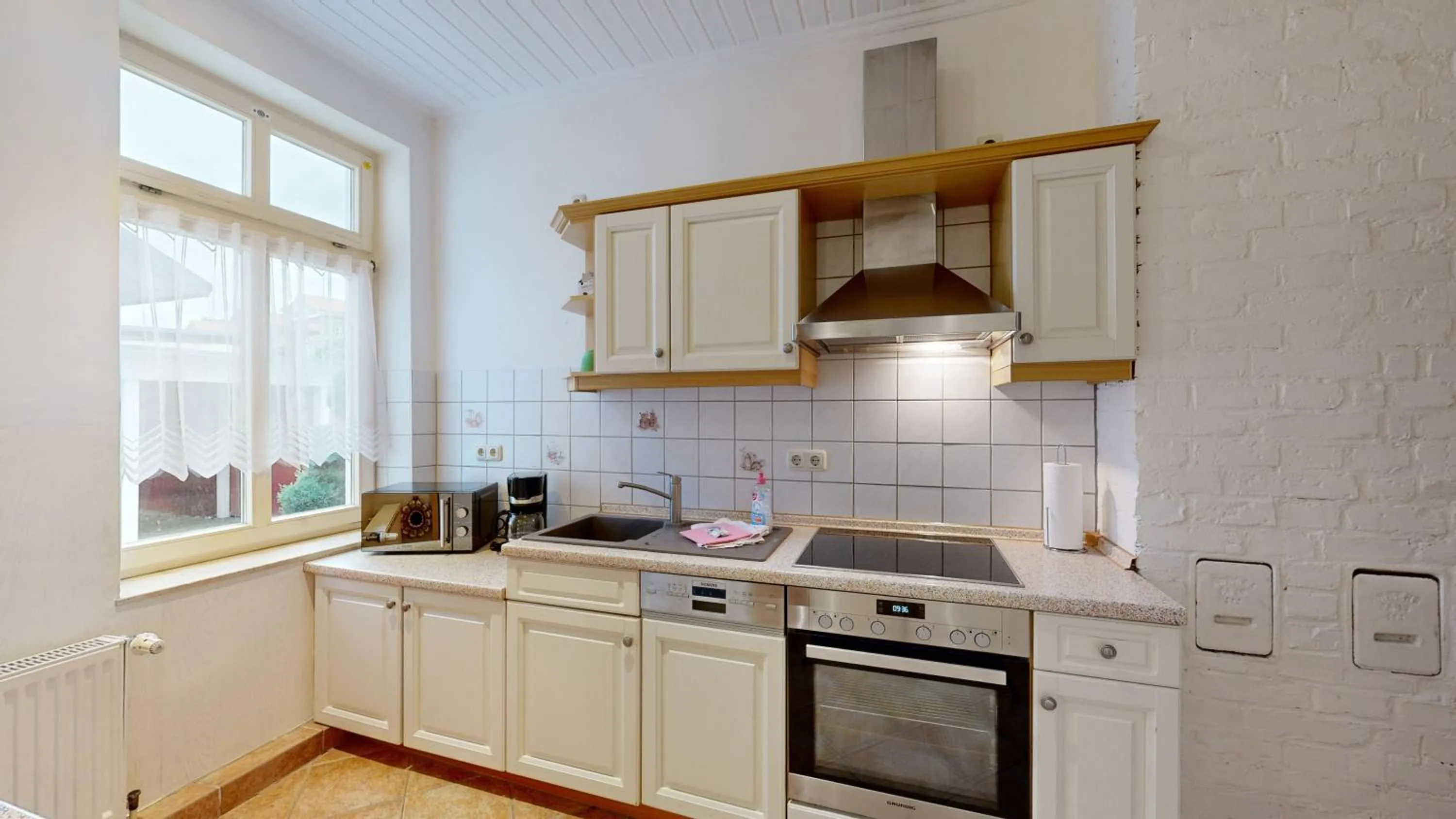 Kitchen or kitchenette in strandnahe FeWo mit Terrasse, Villa Vergissmeinnicht 01, Binz