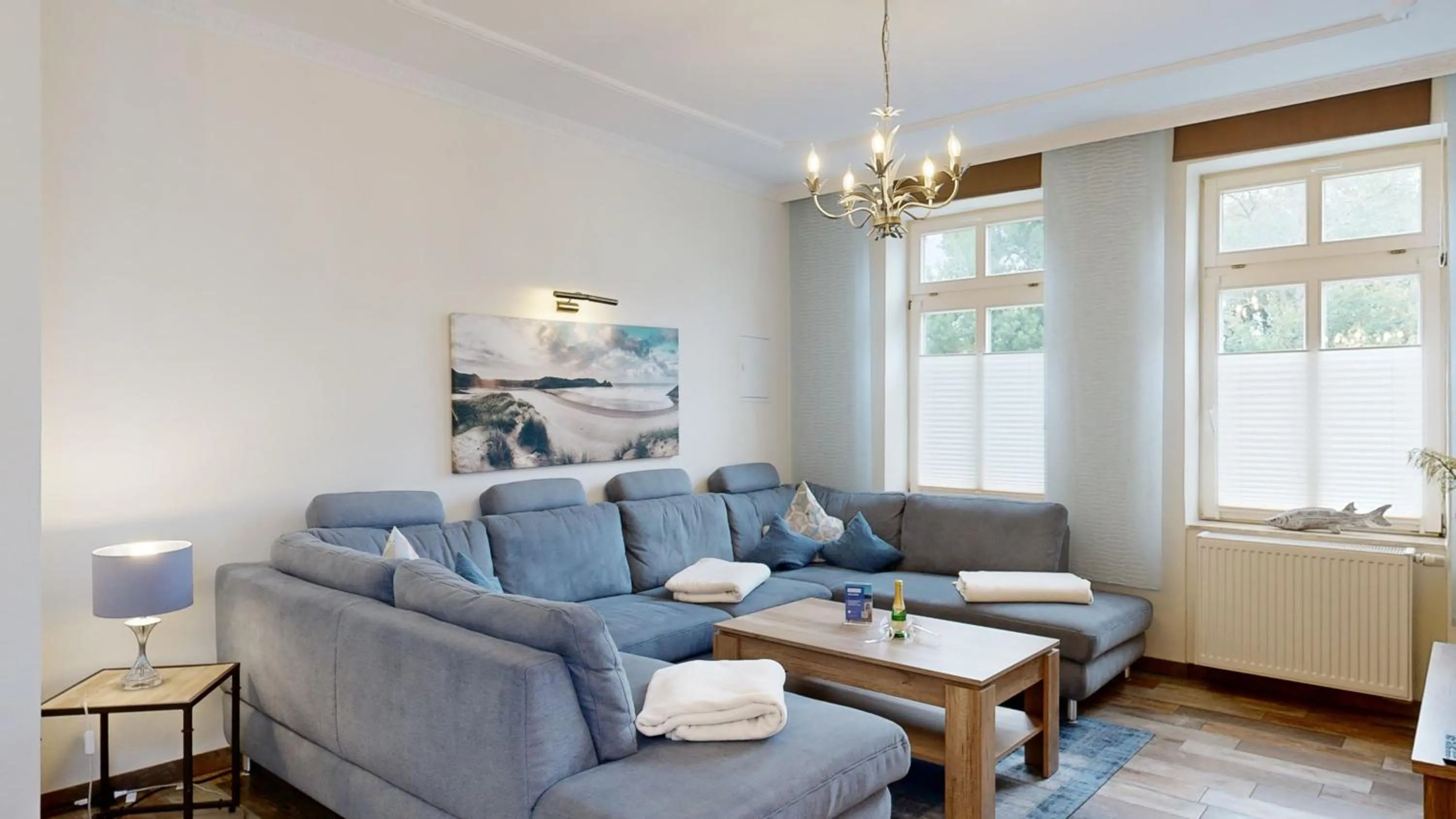 Living room in strandnahe FeWo mit Terrasse, Villa Vergissmeinnicht 01, Binz