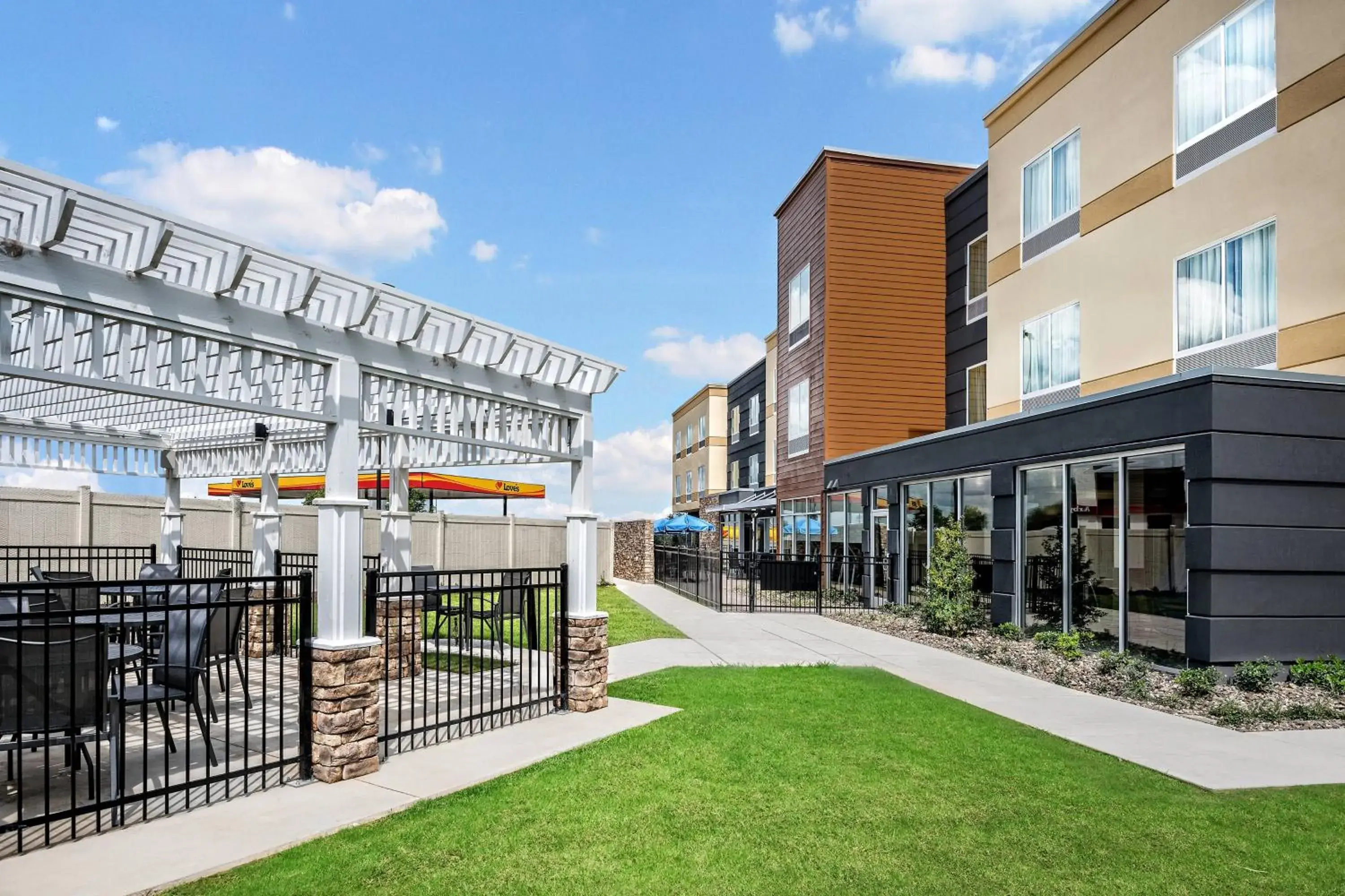 View (from property/room) in Fairfield Inn & Suites Van Canton Area View (from property/room) in Fairfield Inn & Suites Van Canton Area