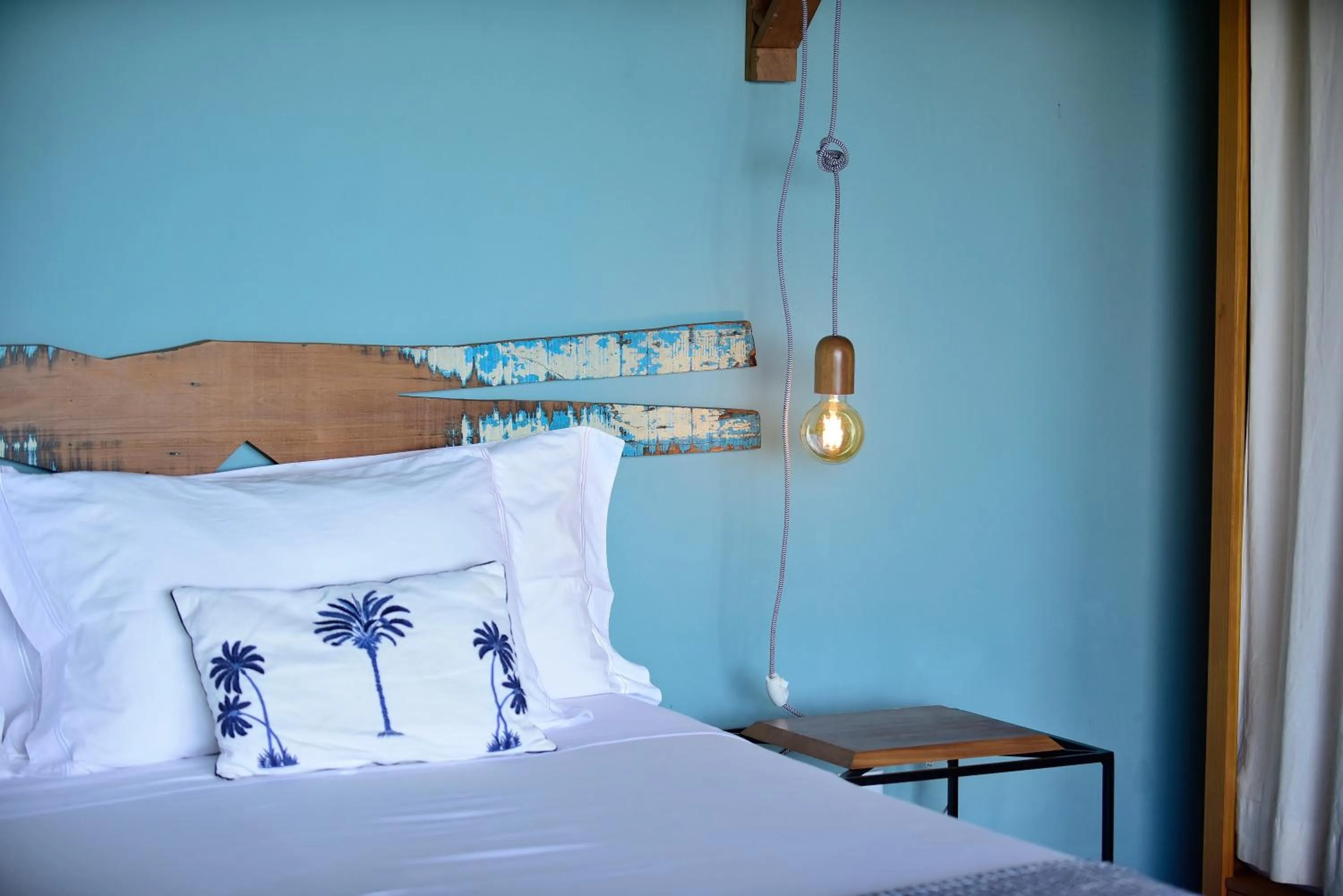 Bed in Villa Gardena Suites