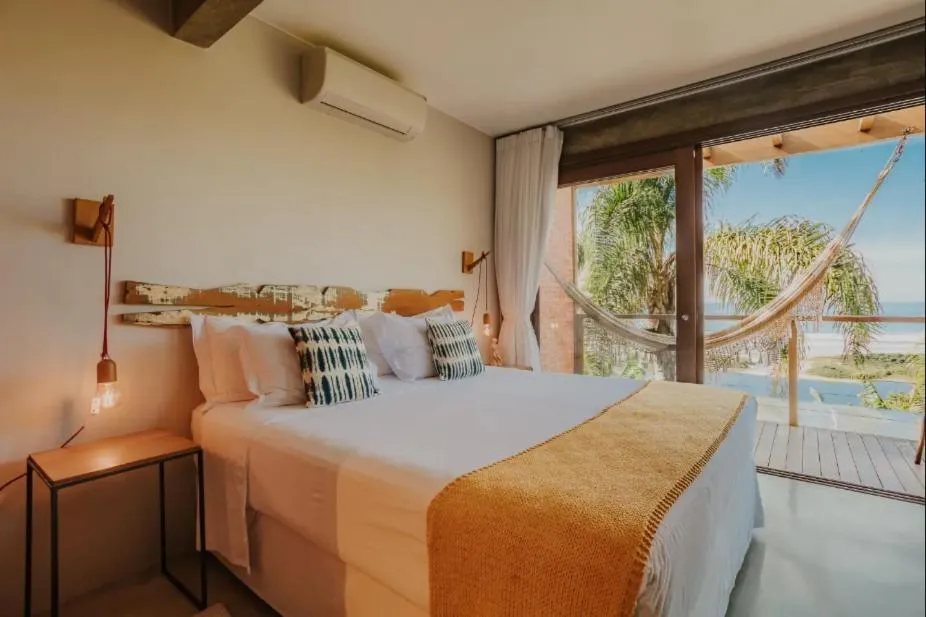 Bed in Villa Gardena Suites