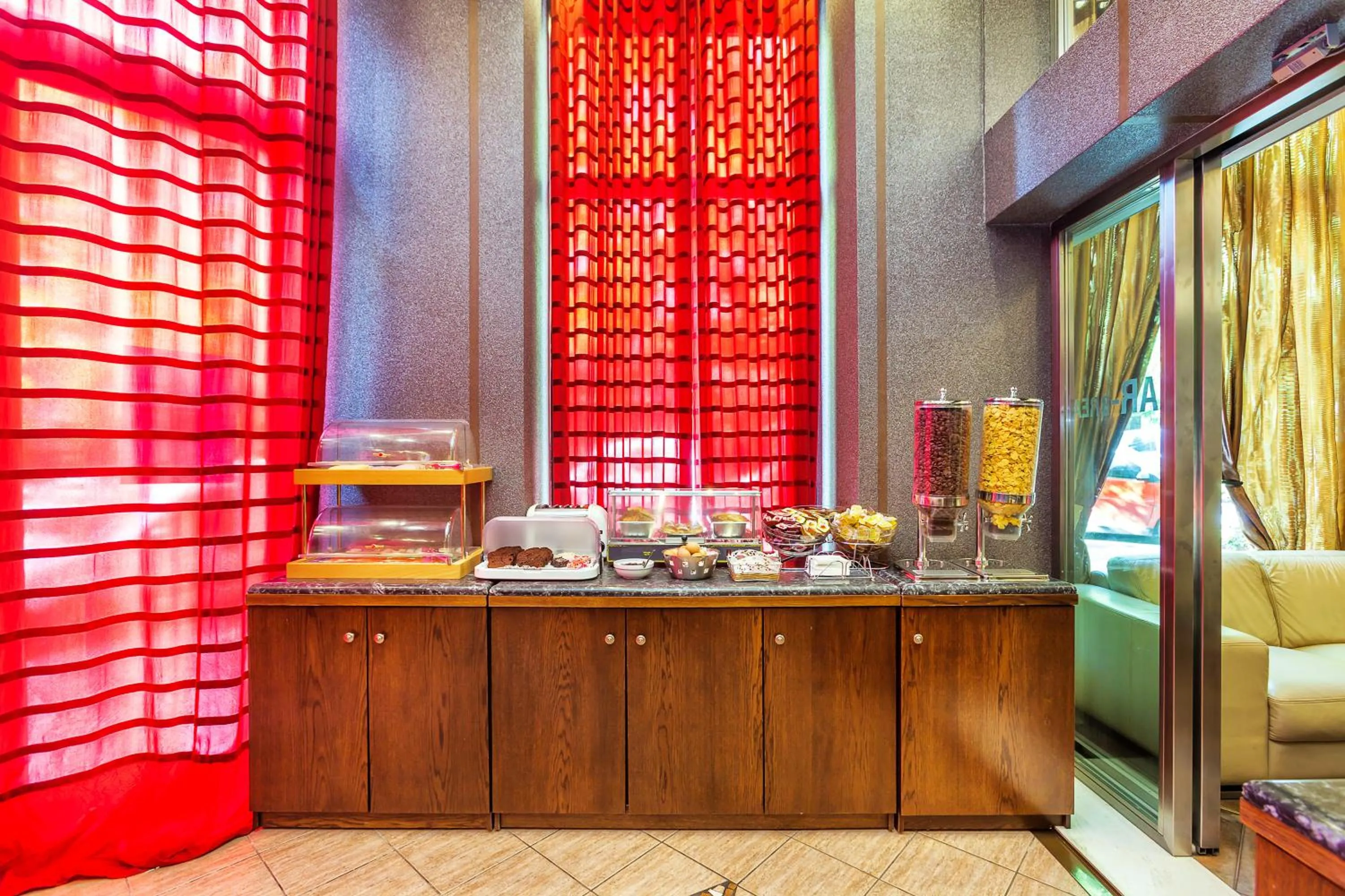 Restaurant/places to eat in Egnatia Hotel