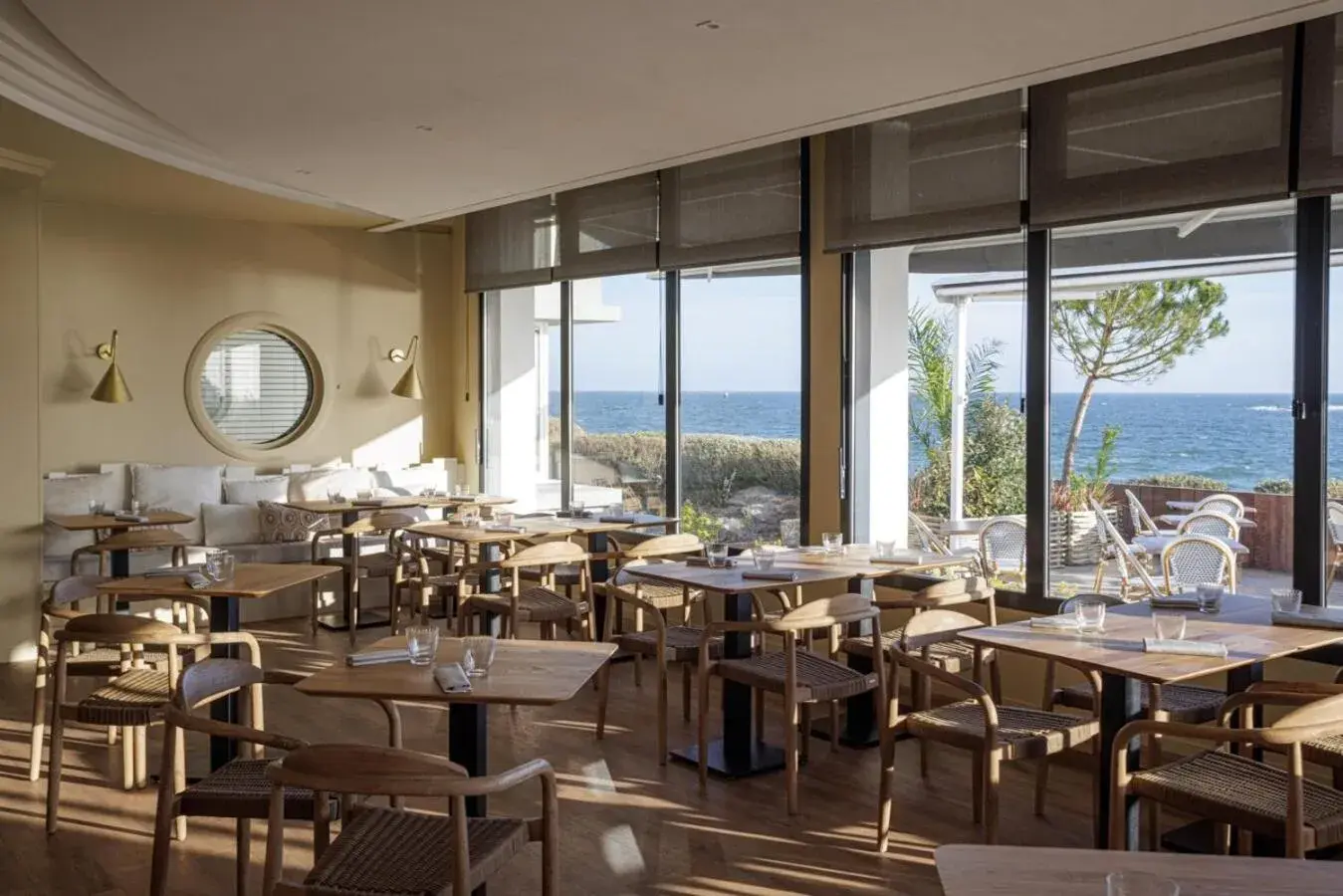 Restaurant/places to eat in Logis Hôtel & Restaurant LES MOUETTES - Larmor Plage, Proche de LORIENT Restaurant/places to eat in Logis Hôtel & Restaurant LES MOUETTES - Larmor Plage, Proche de LORIENT