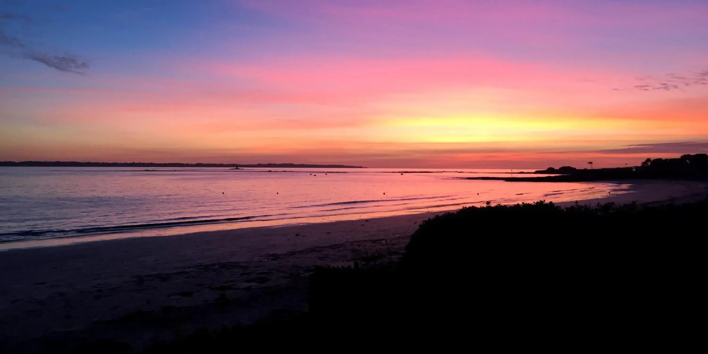 Property building in Logis Hôtel & Restaurant LES MOUETTES - Larmor Plage, Proche de LORIENT Property building in Logis Hôtel & Restaurant LES MOUETTES - Larmor Plage, Proche de LORIENT