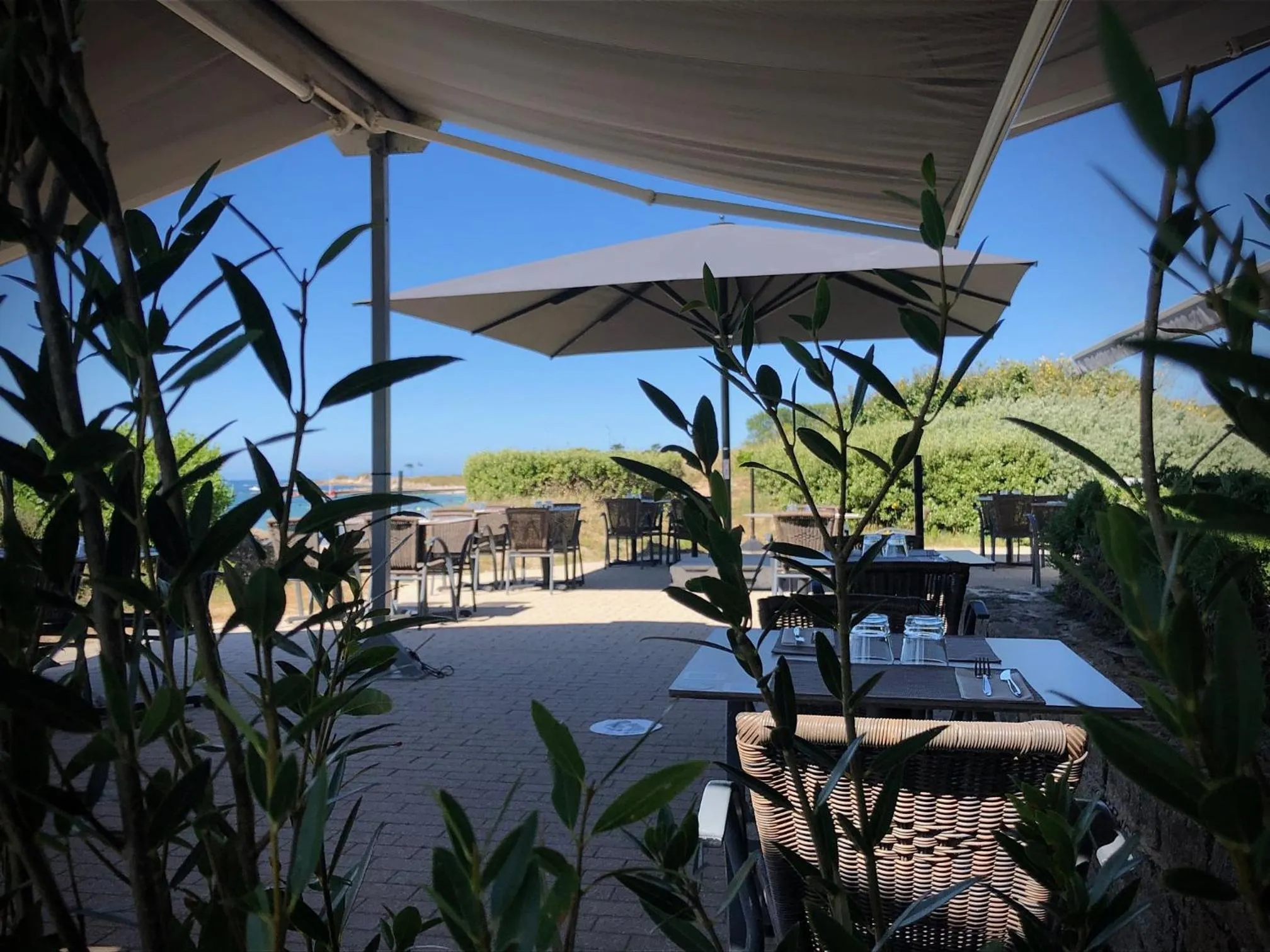 Patio in Logis Hôtel & Restaurant LES MOUETTES - Larmor Plage, Proche de LORIENT
