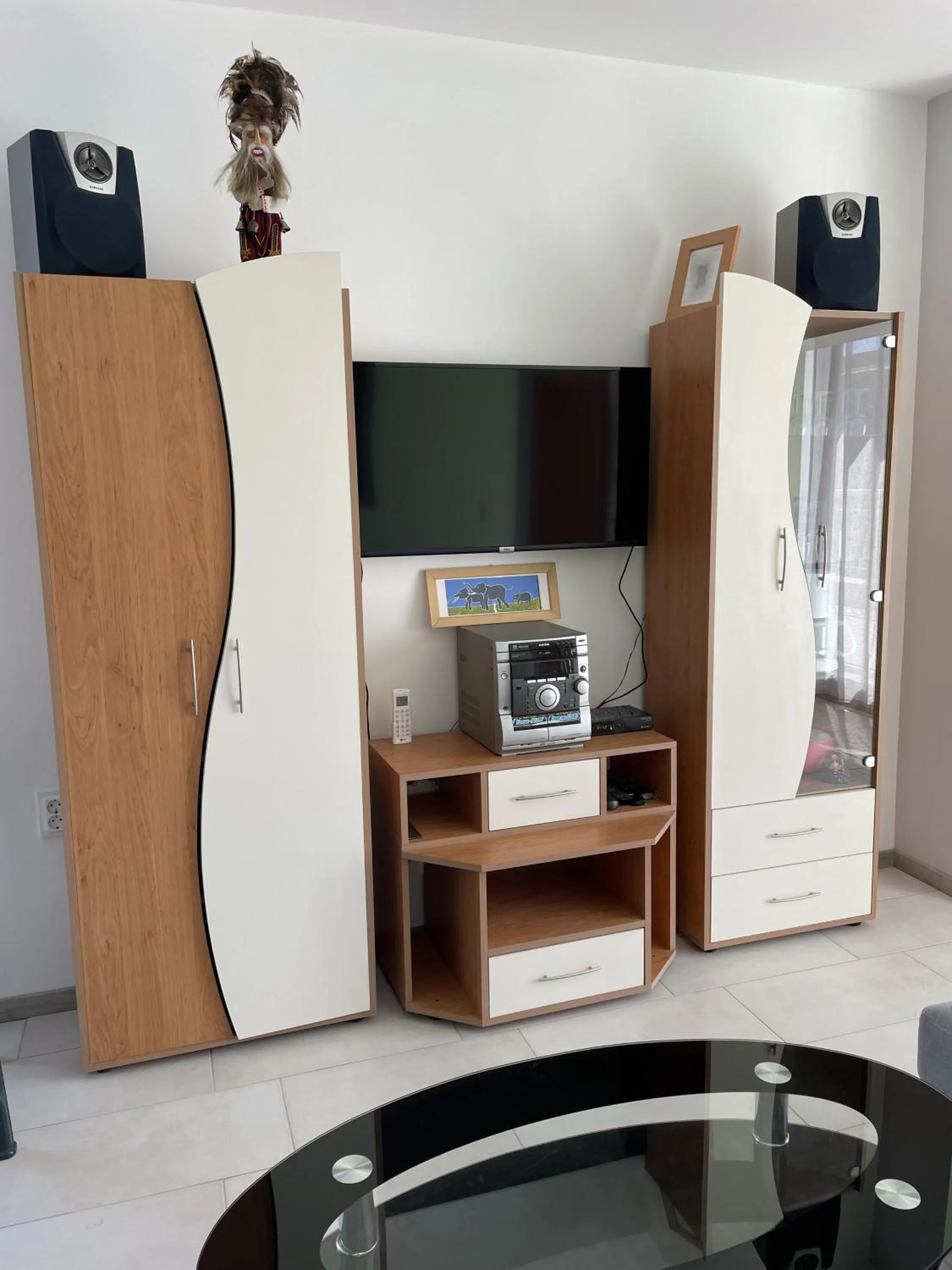 Communal lounge/ TV room in Pearl Sunshine Appartments