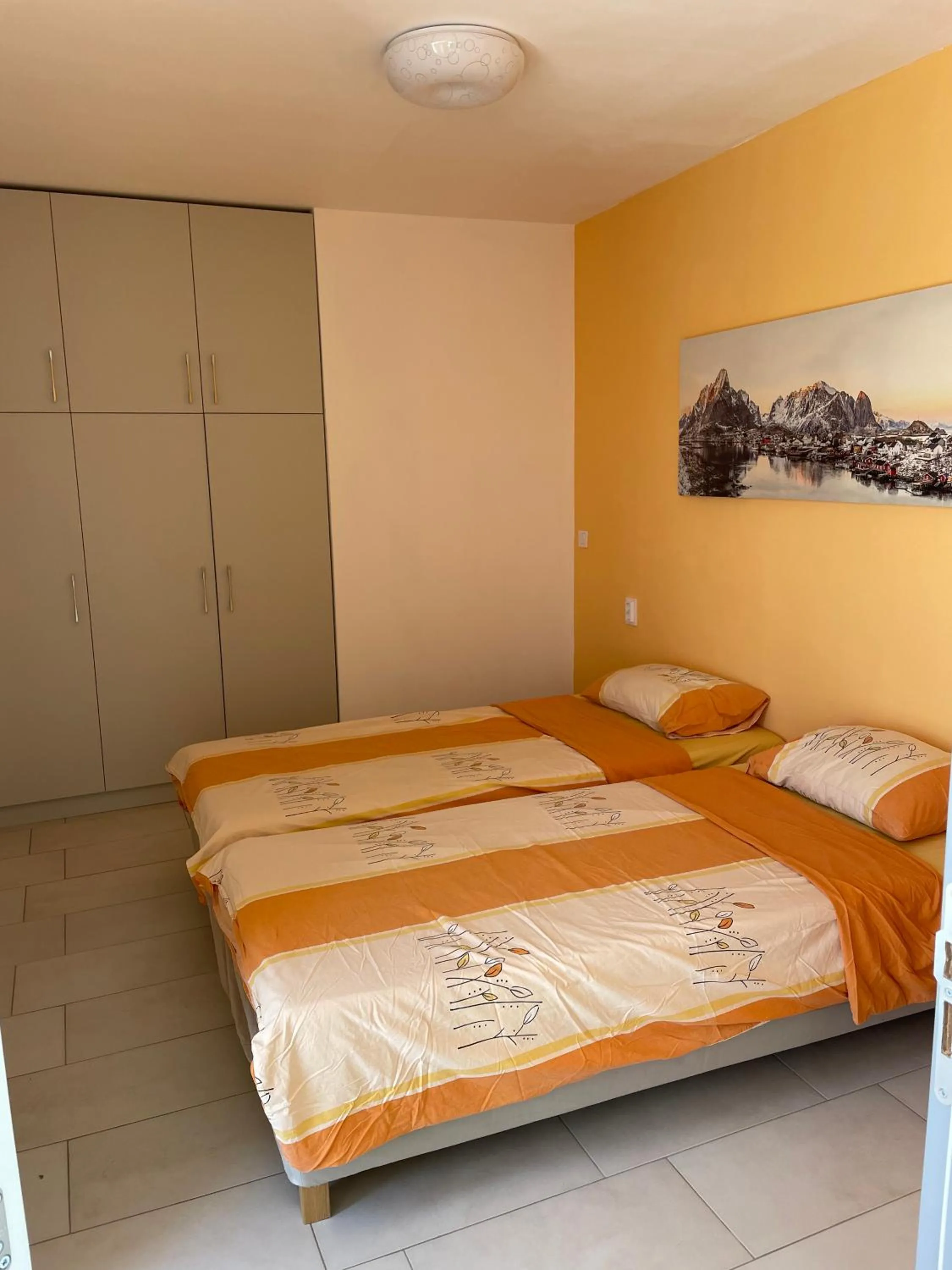 Bedroom, Bed in Pearl Sunshine Appartments