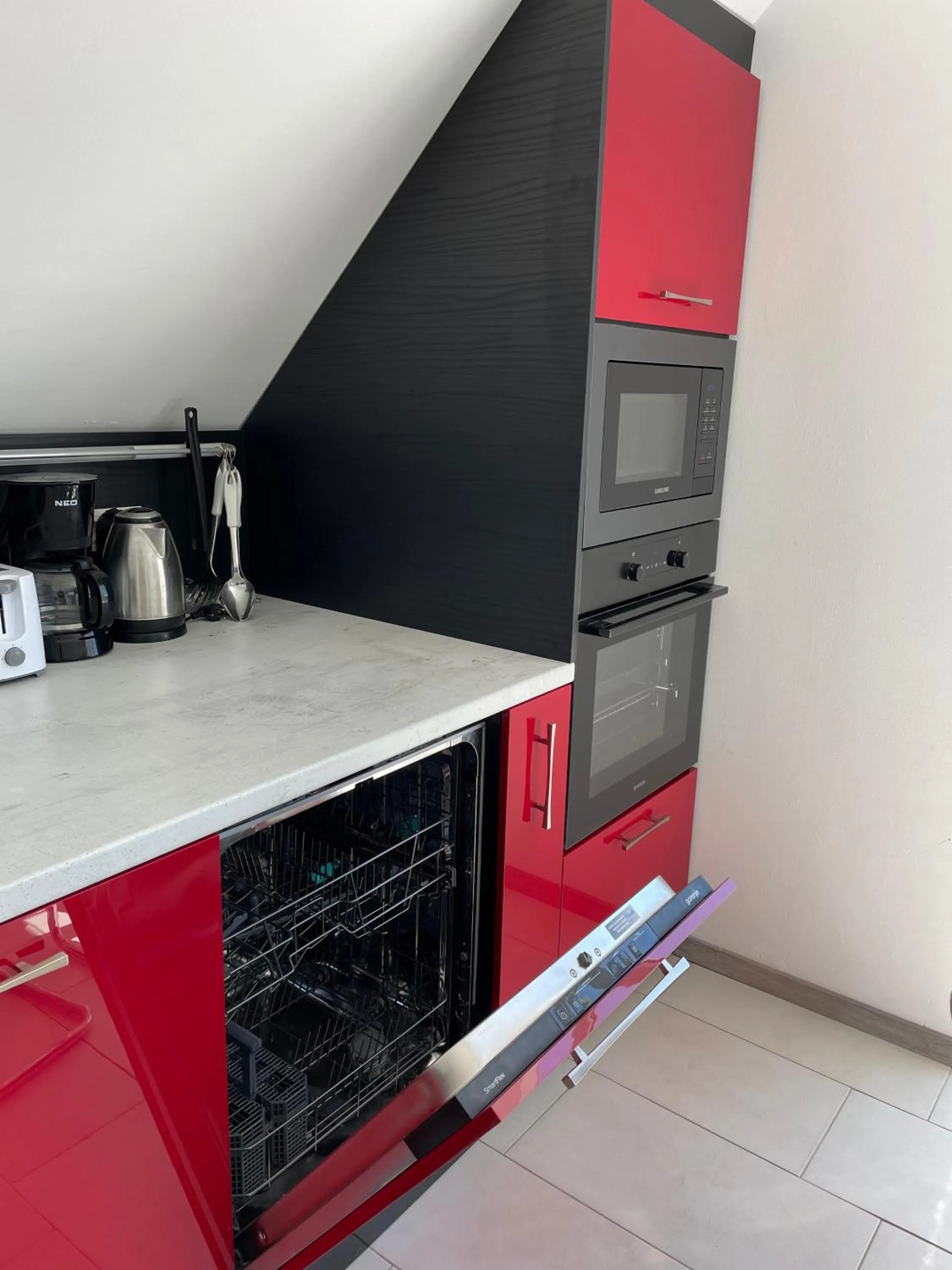 Kitchen or kitchenette in Pearl Sunshine Appartments