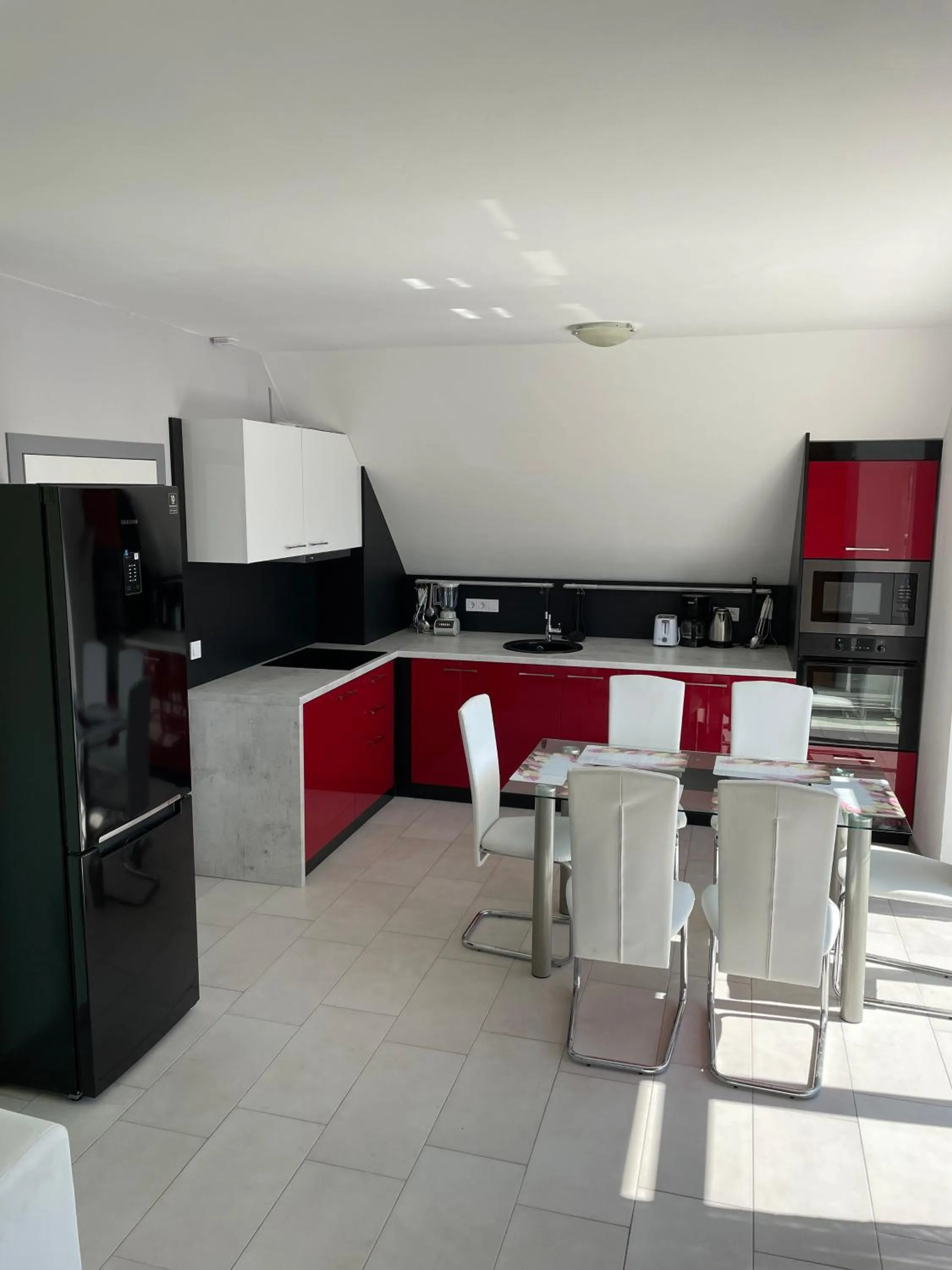 Kitchen or kitchenette in Pearl Sunshine Appartments