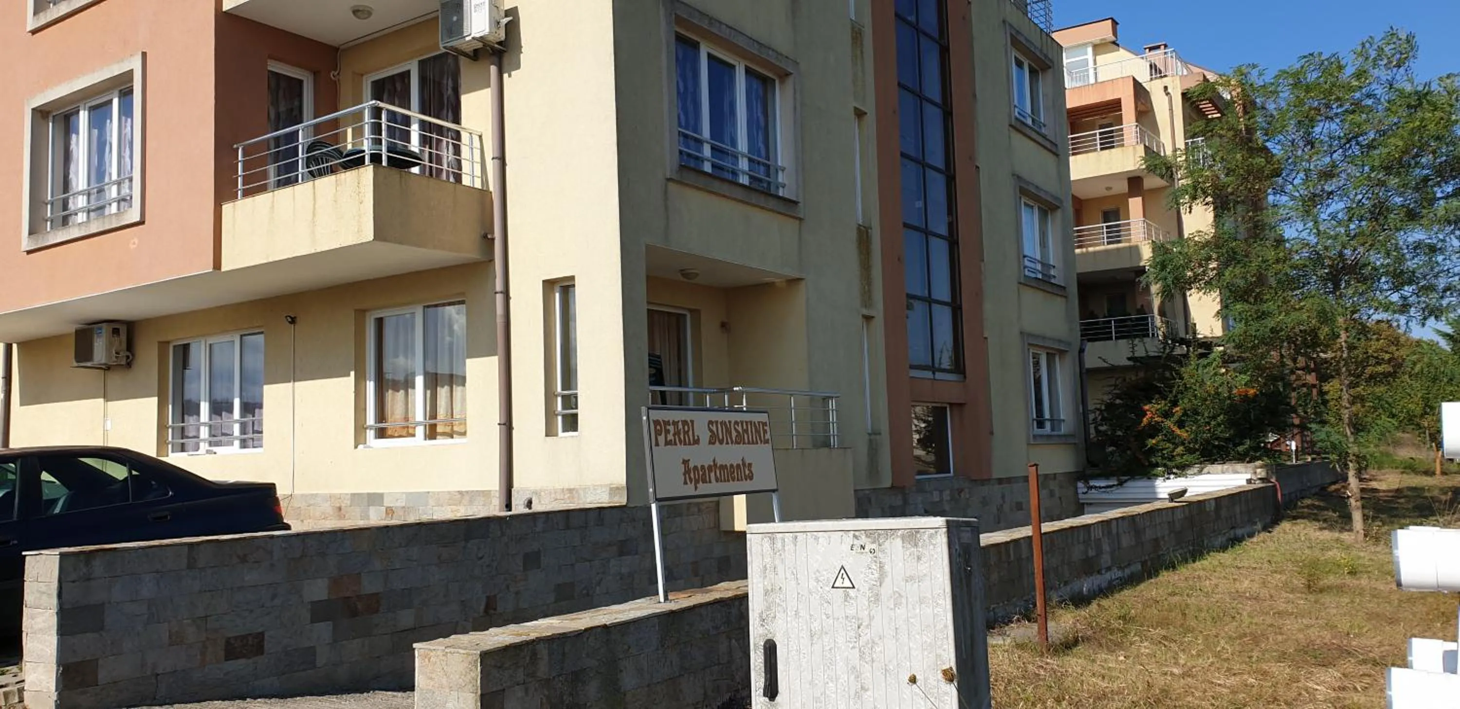 Property building in Pearl Sunshine Appartments