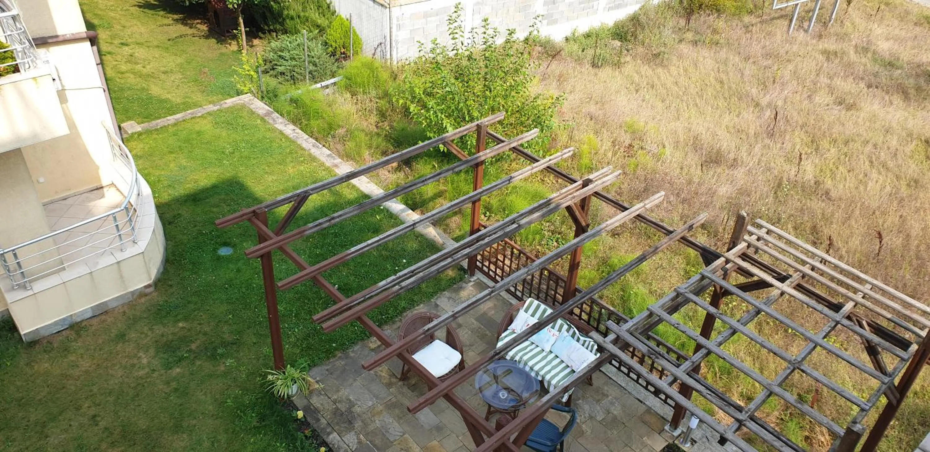 Inner courtyard view in Pearl Sunshine Appartments
