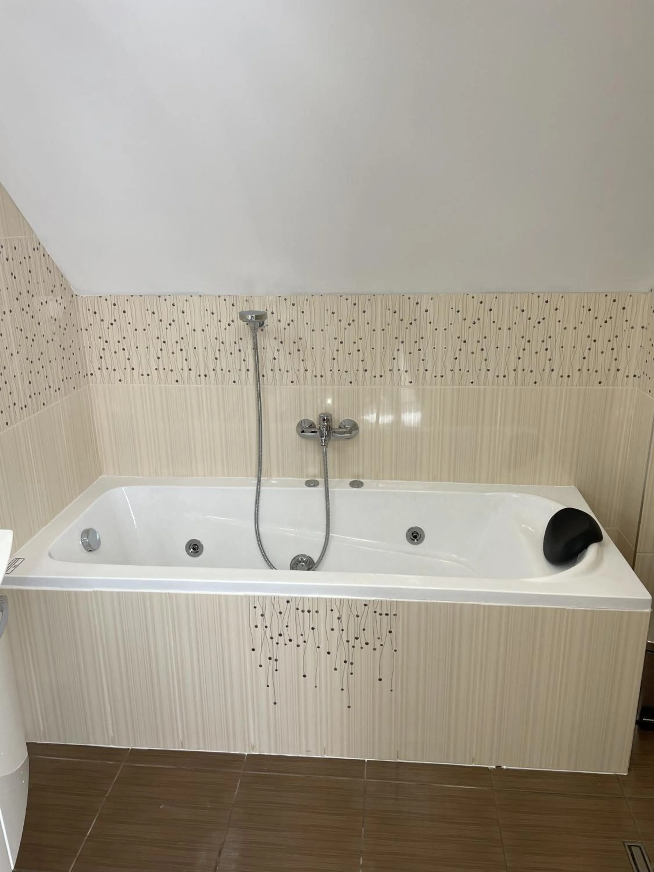 Bathroom in Pearl Sunshine Appartments