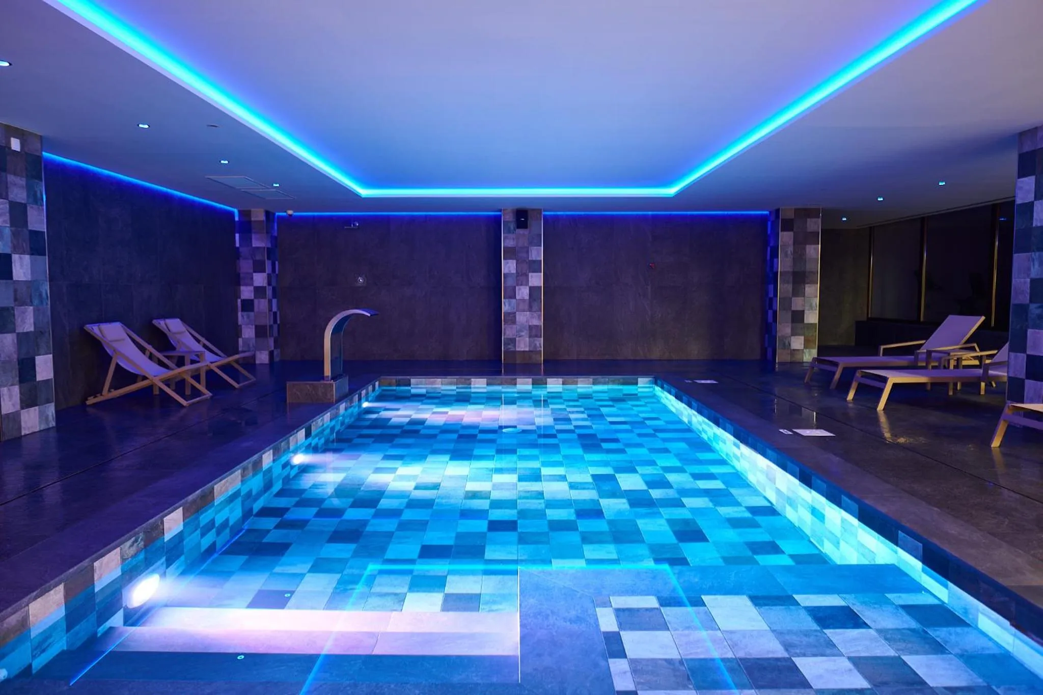 Swimming pool in Apartamentos Ponent