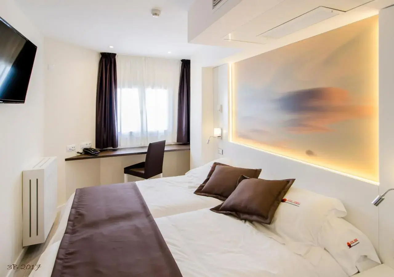 Bedroom, Bed in Apartamentos Ponent Bedroom, Bed in Apartamentos Ponent