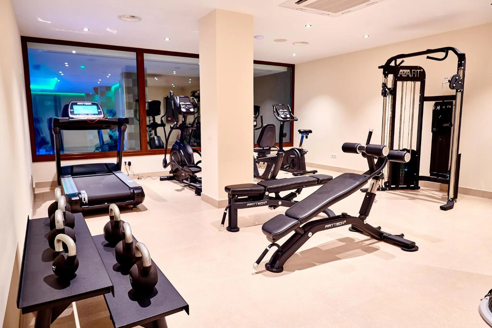Fitness centre/facilities in Apartamentos Ponent