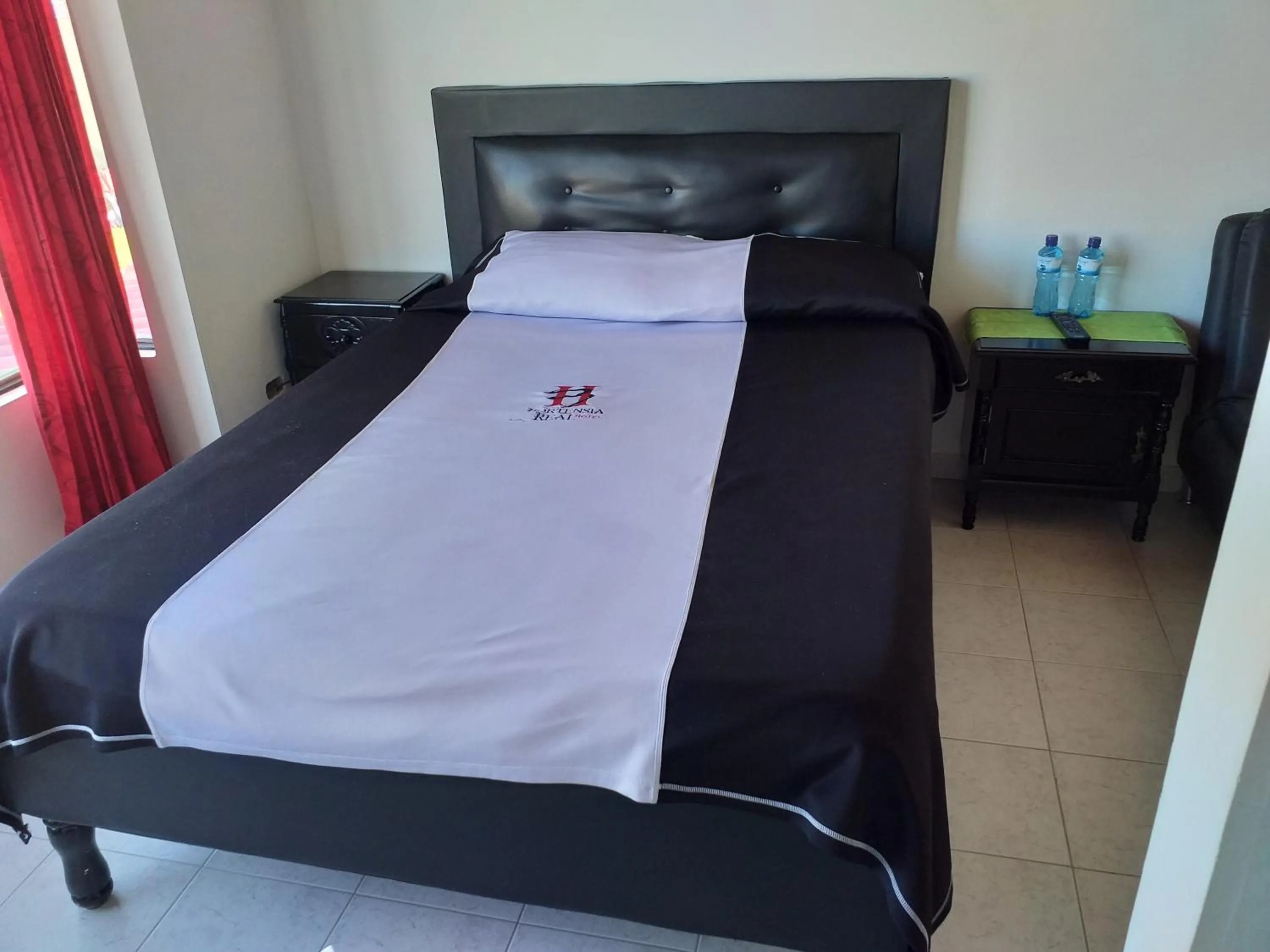 Bed in Hotel Hortensia Real