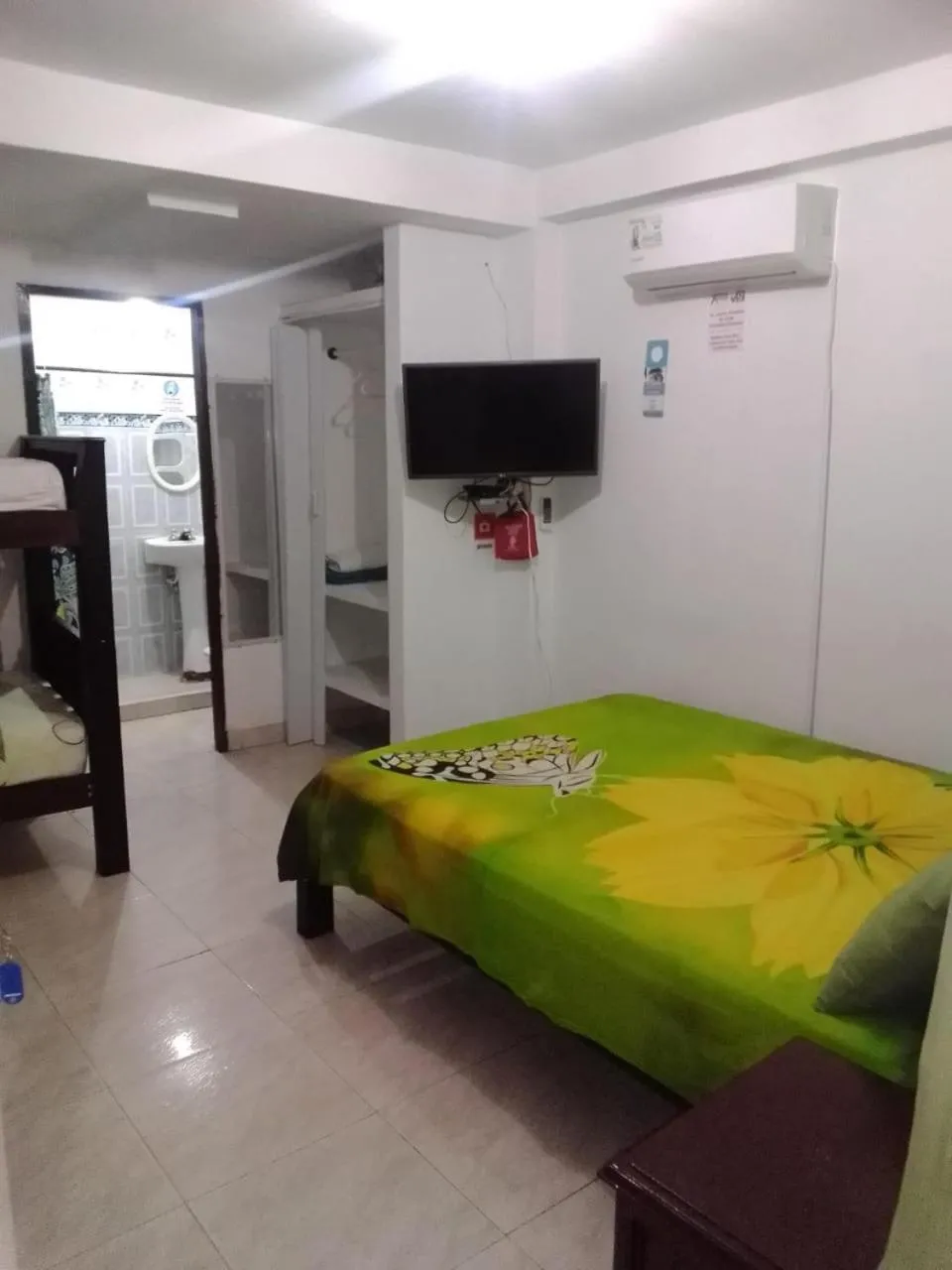 Photo of the whole room, Bed in Posada for Living
