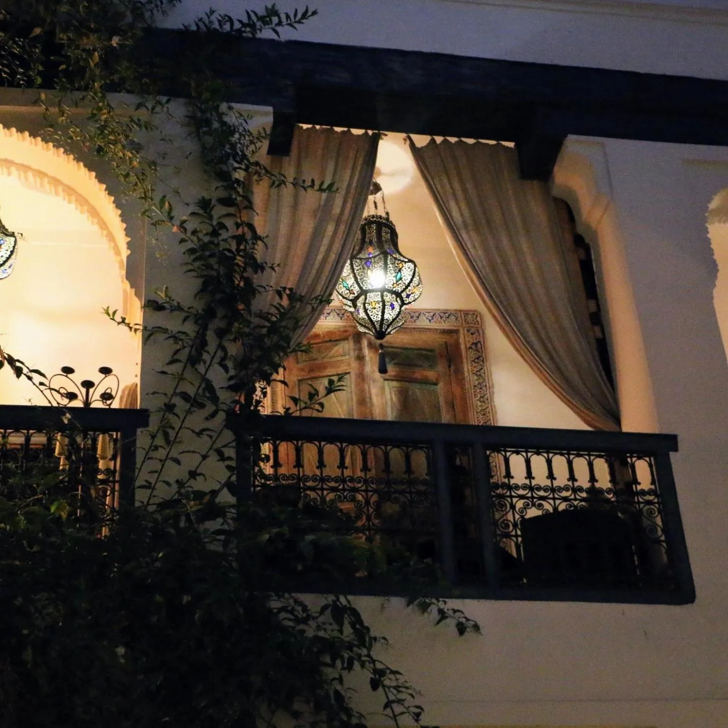 Night in Riad Dar Oulhoum