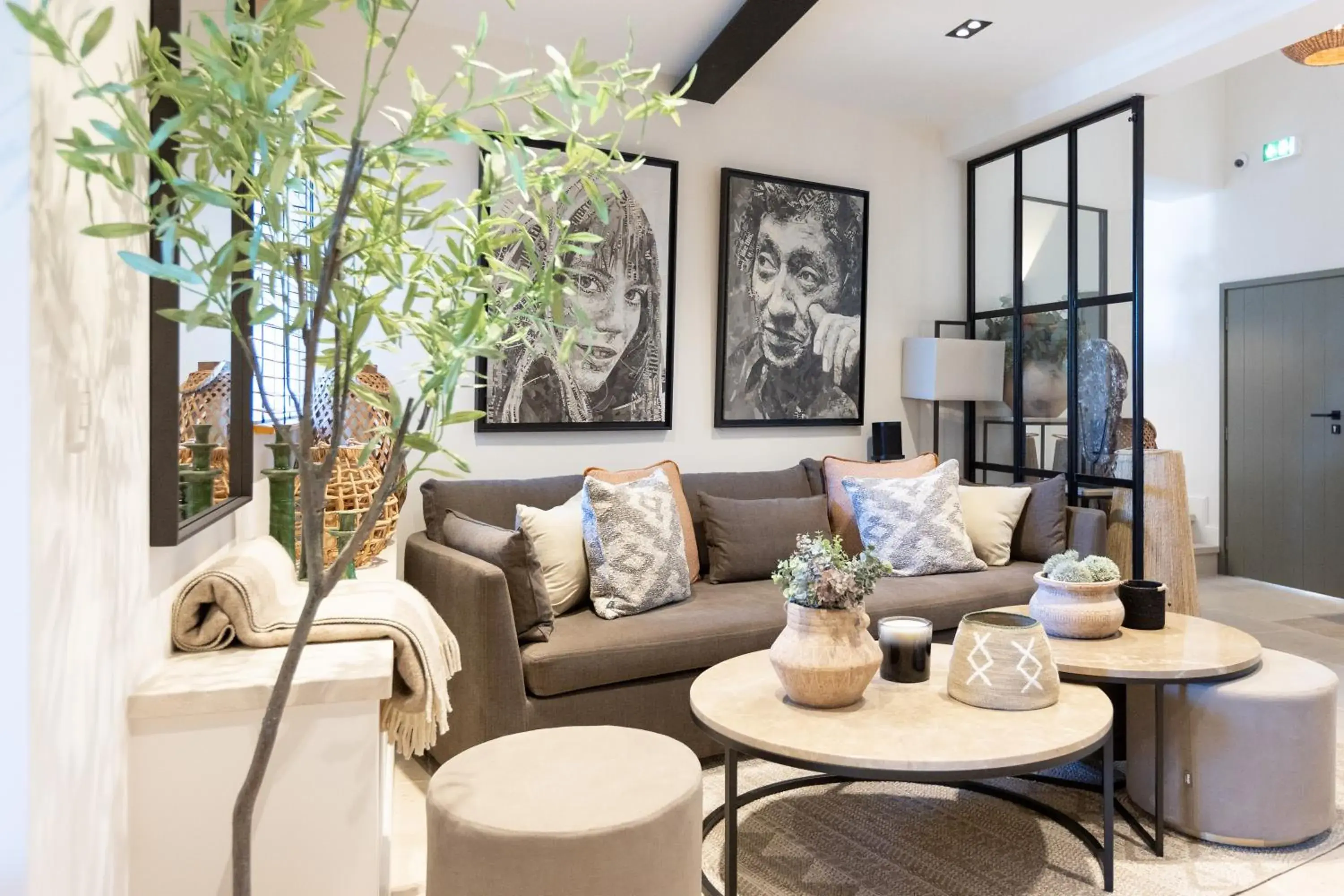 Living room in Mougins Luxury Retreats Living room in Mougins Luxury Retreats