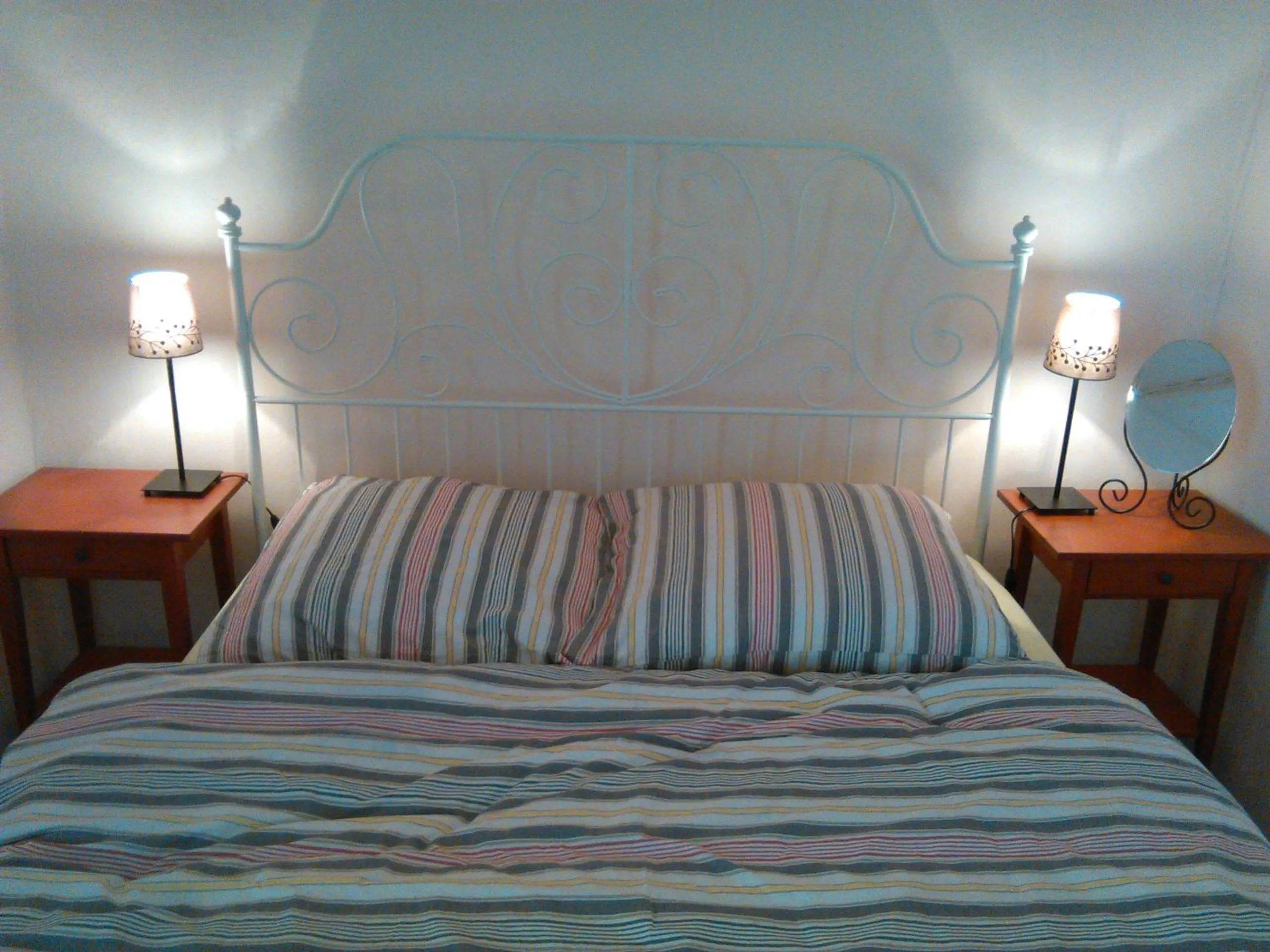 Queen Room with Shared Bathroom in Pension Behnisch