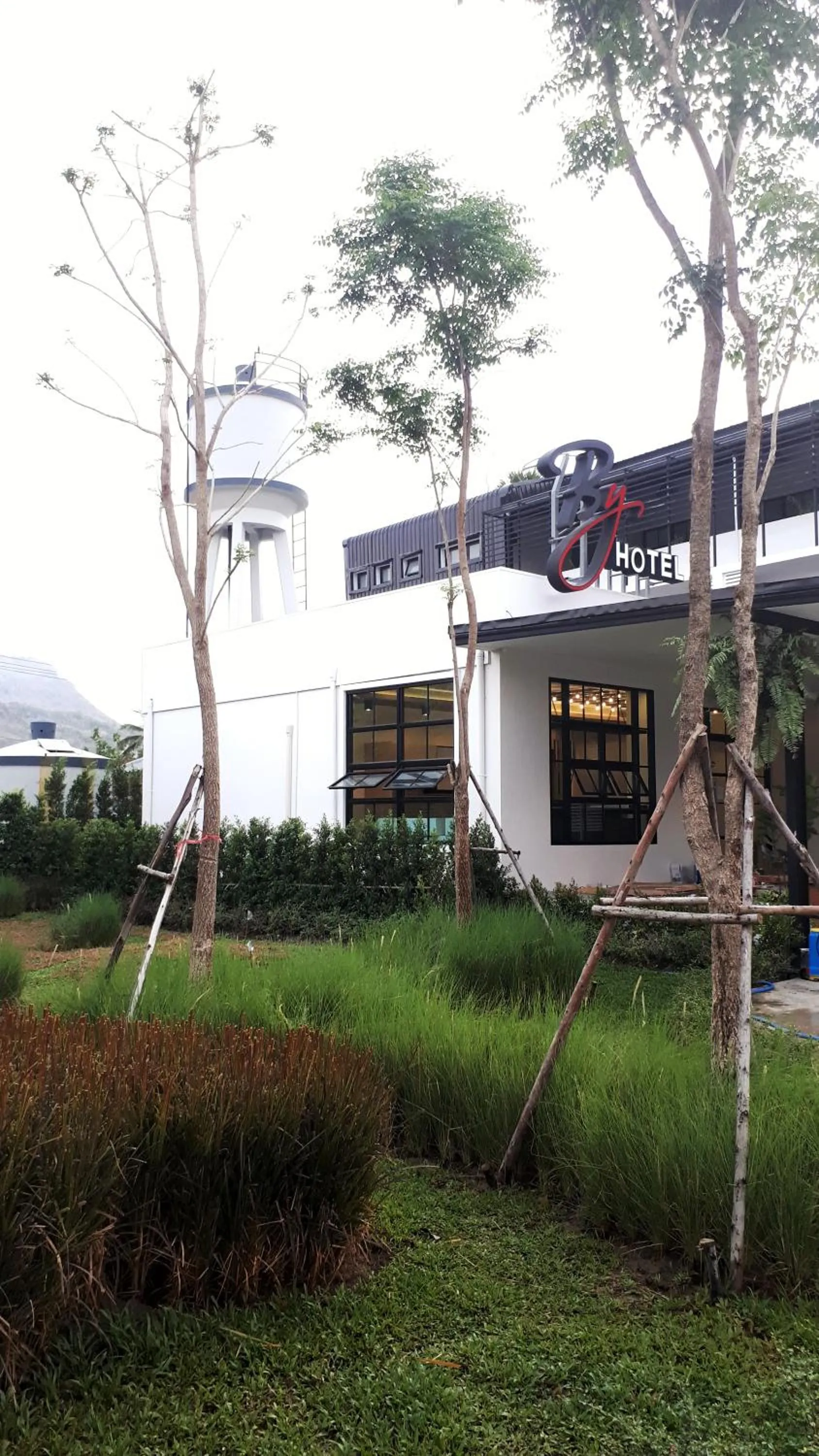 Garden in BY Hotel Kanchanaburi