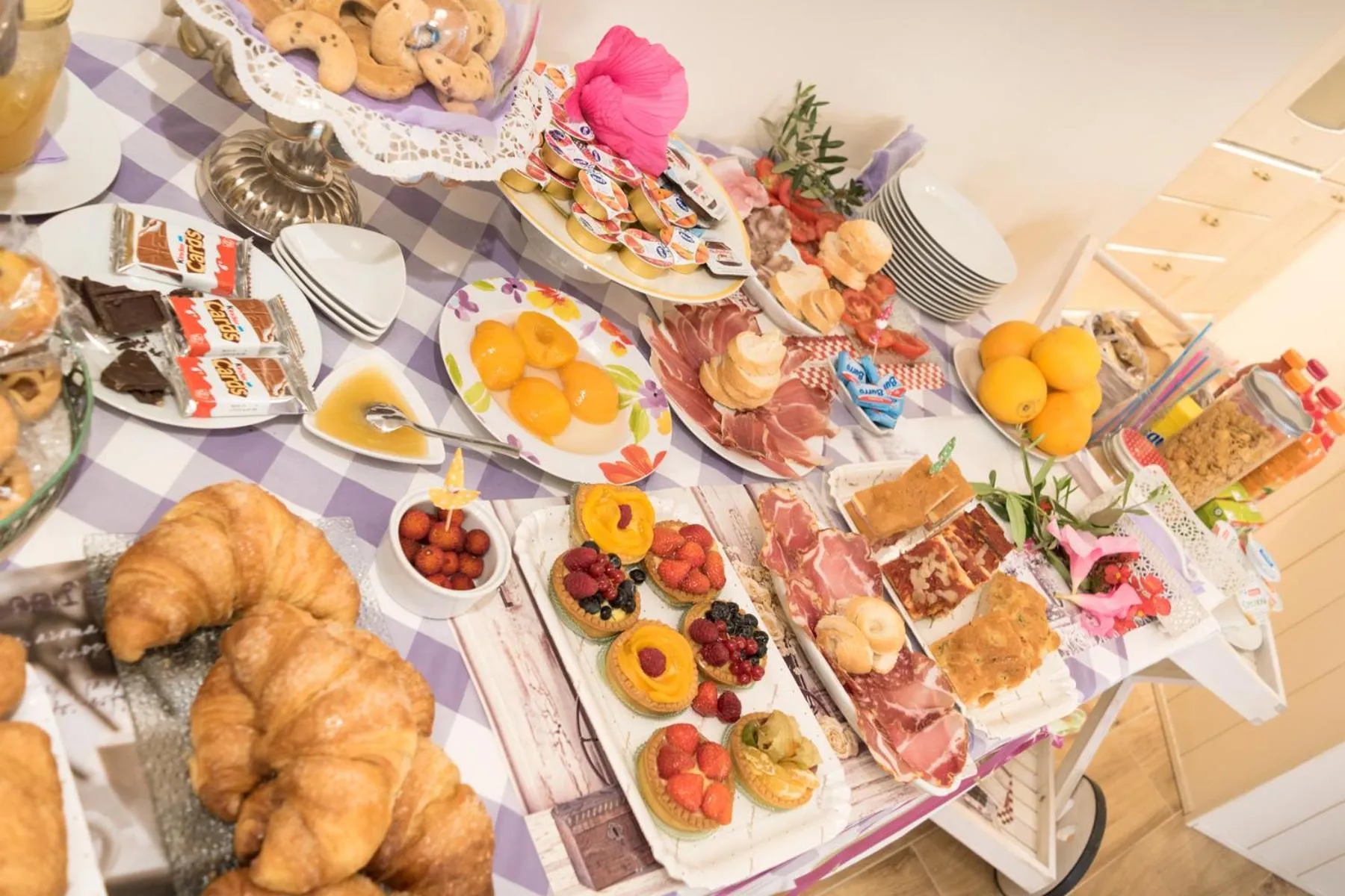 Continental breakfast in Il Giardino degli Angeli