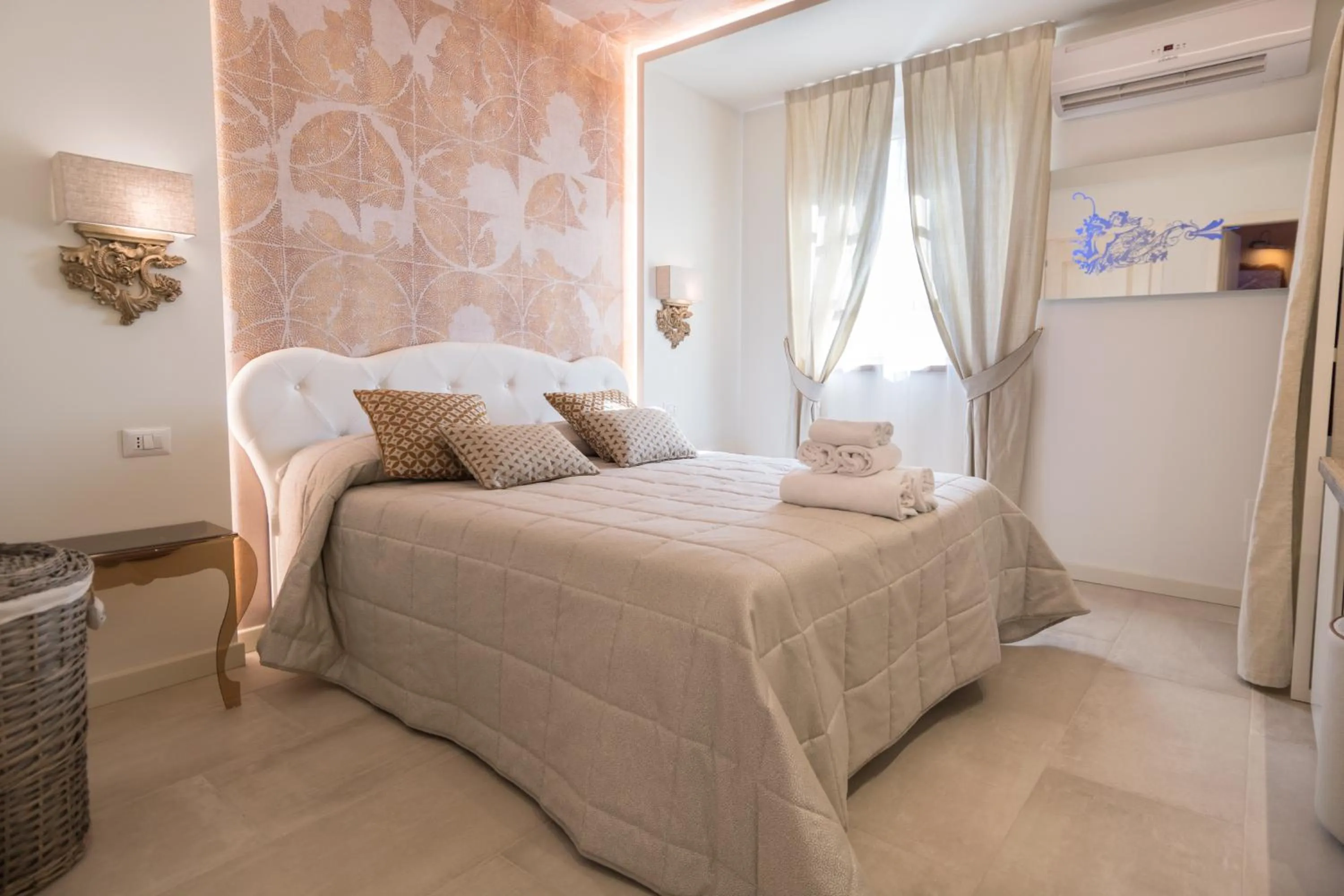 Photo of the whole room, Bed in Il Giardino degli Angeli