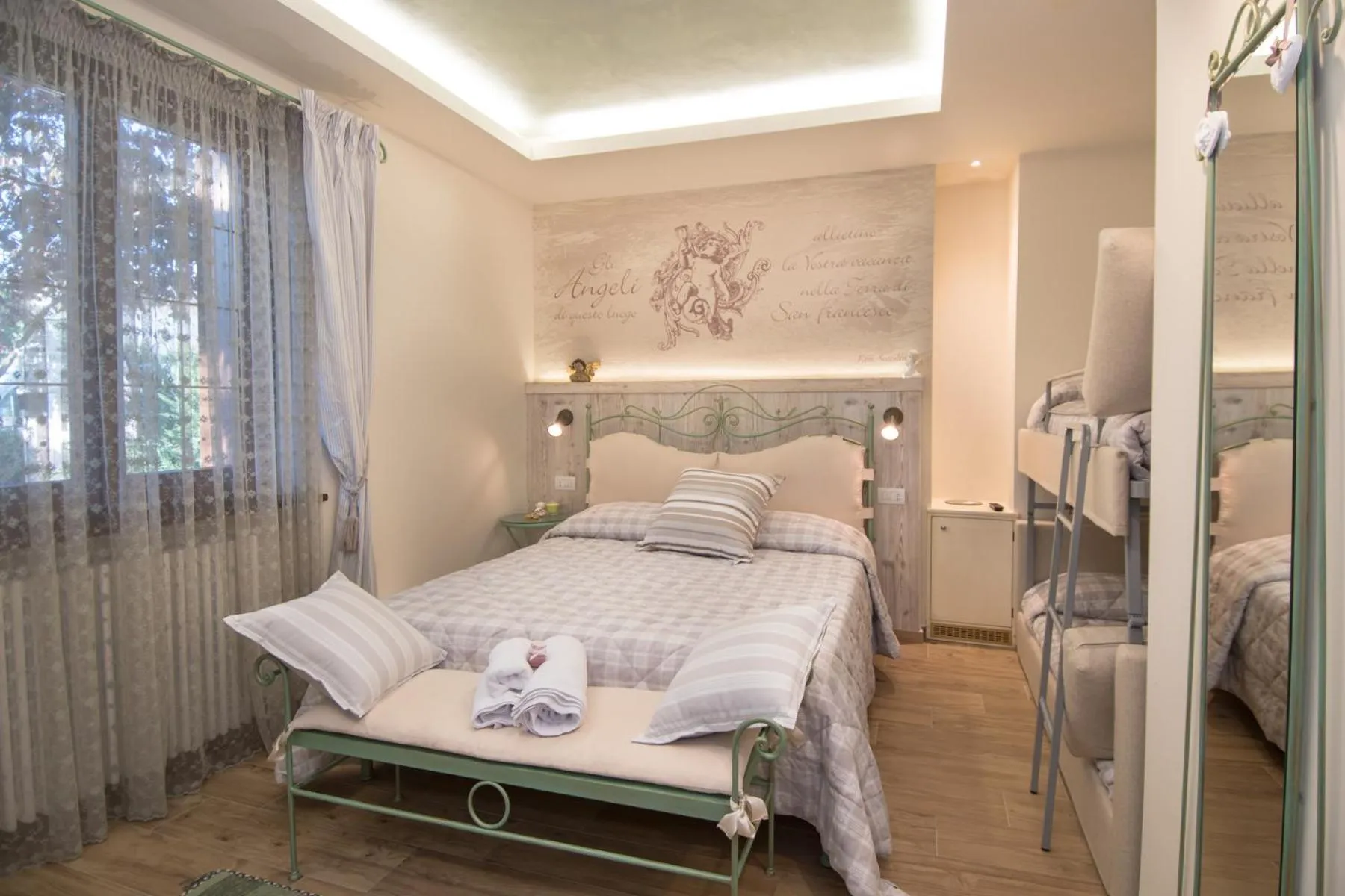 Bathroom, Bed in Il Giardino degli Angeli