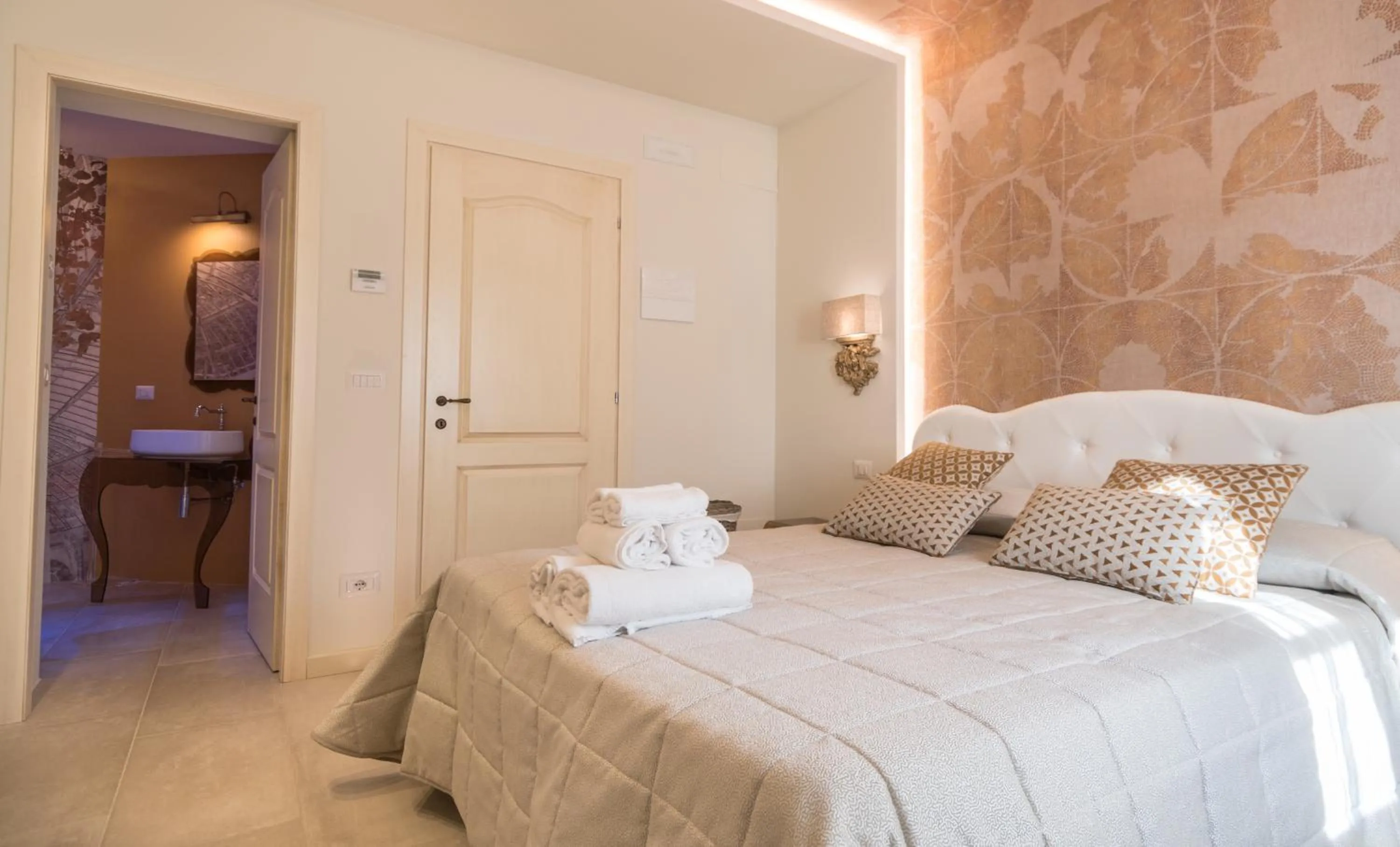 Photo of the whole room, Bed in Il Giardino degli Angeli