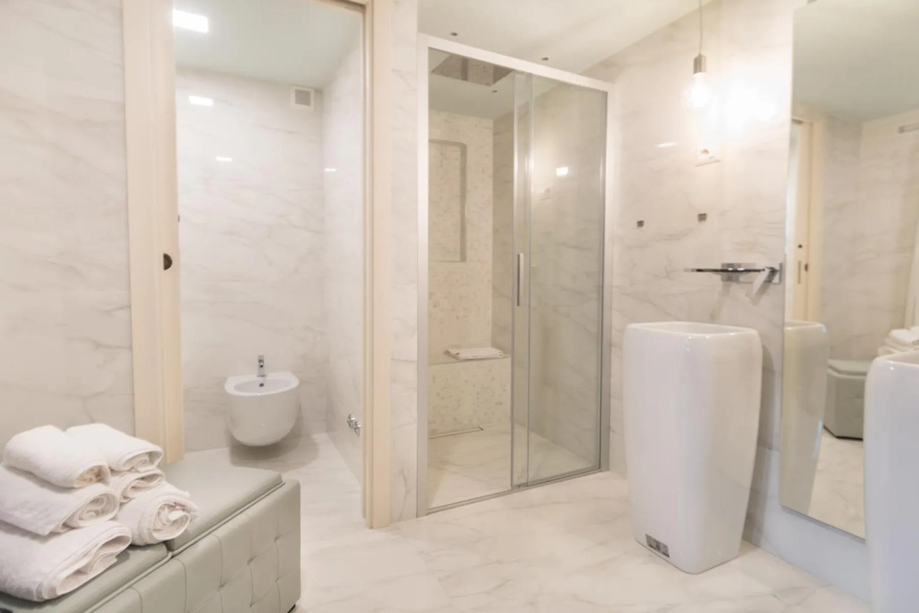 Shower in Il Giardino degli Angeli