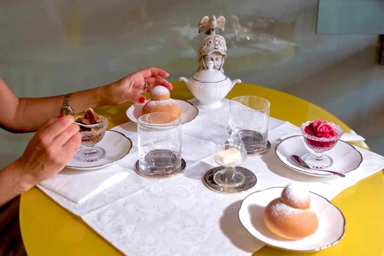 People in P&G design by Lago Welcome Enna