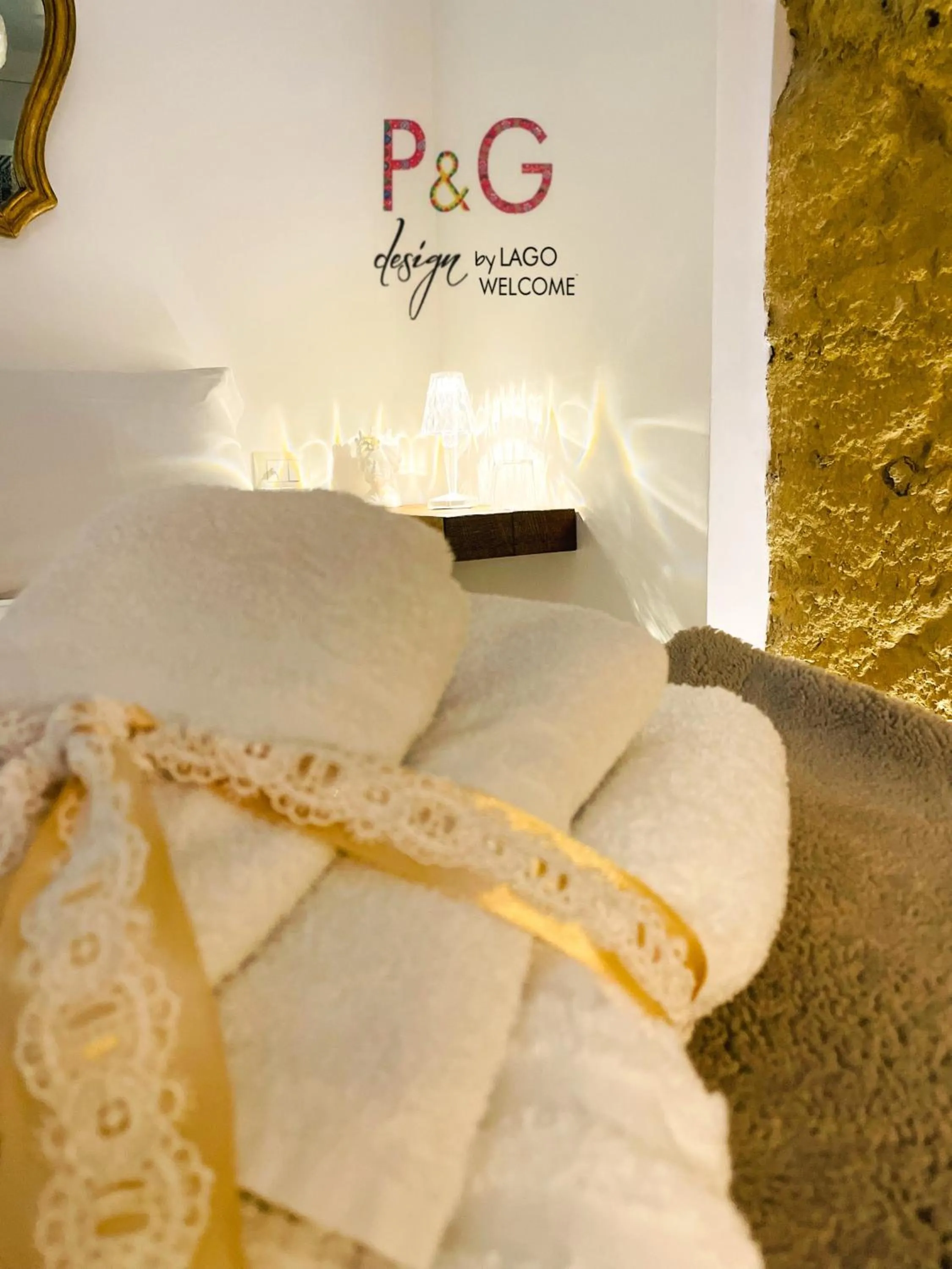 Bedroom, Bed in P&G design by Lago Welcome Enna