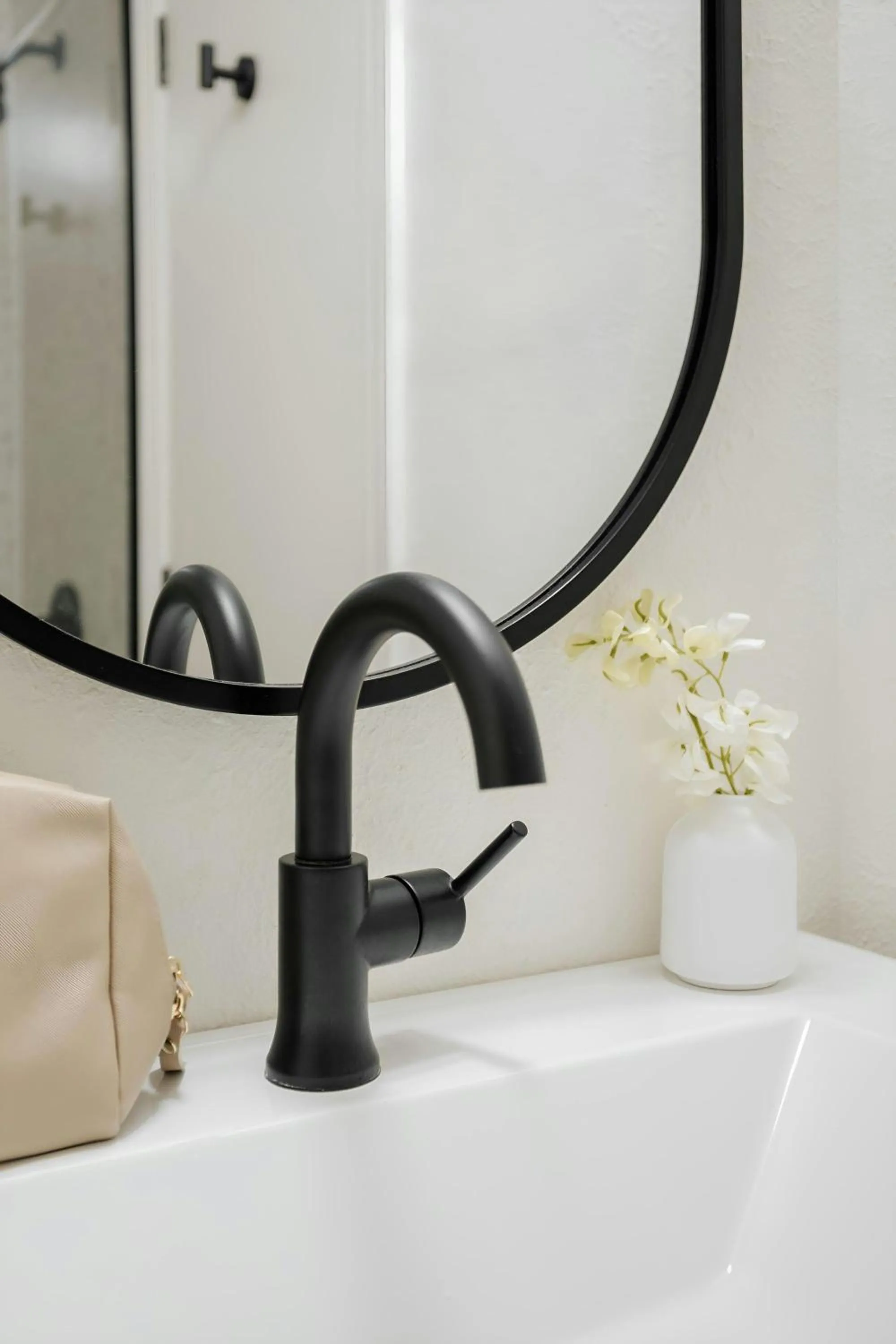 Bathroom in Wellborn Hotel Downtown, Sonder by Marriott Bonvoy