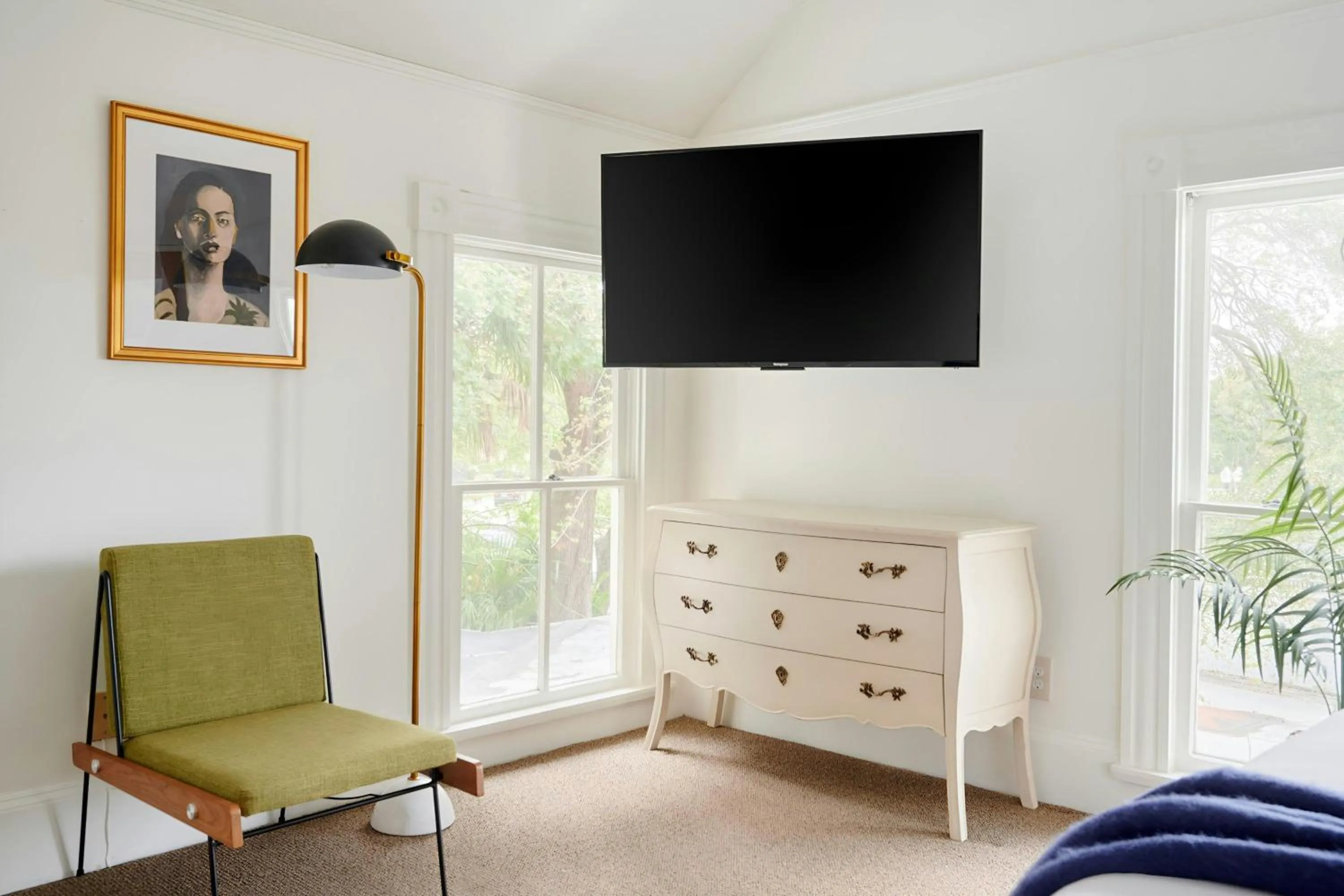 Living room in Wellborn Hotel Downtown, Sonder by Marriott Bonvoy