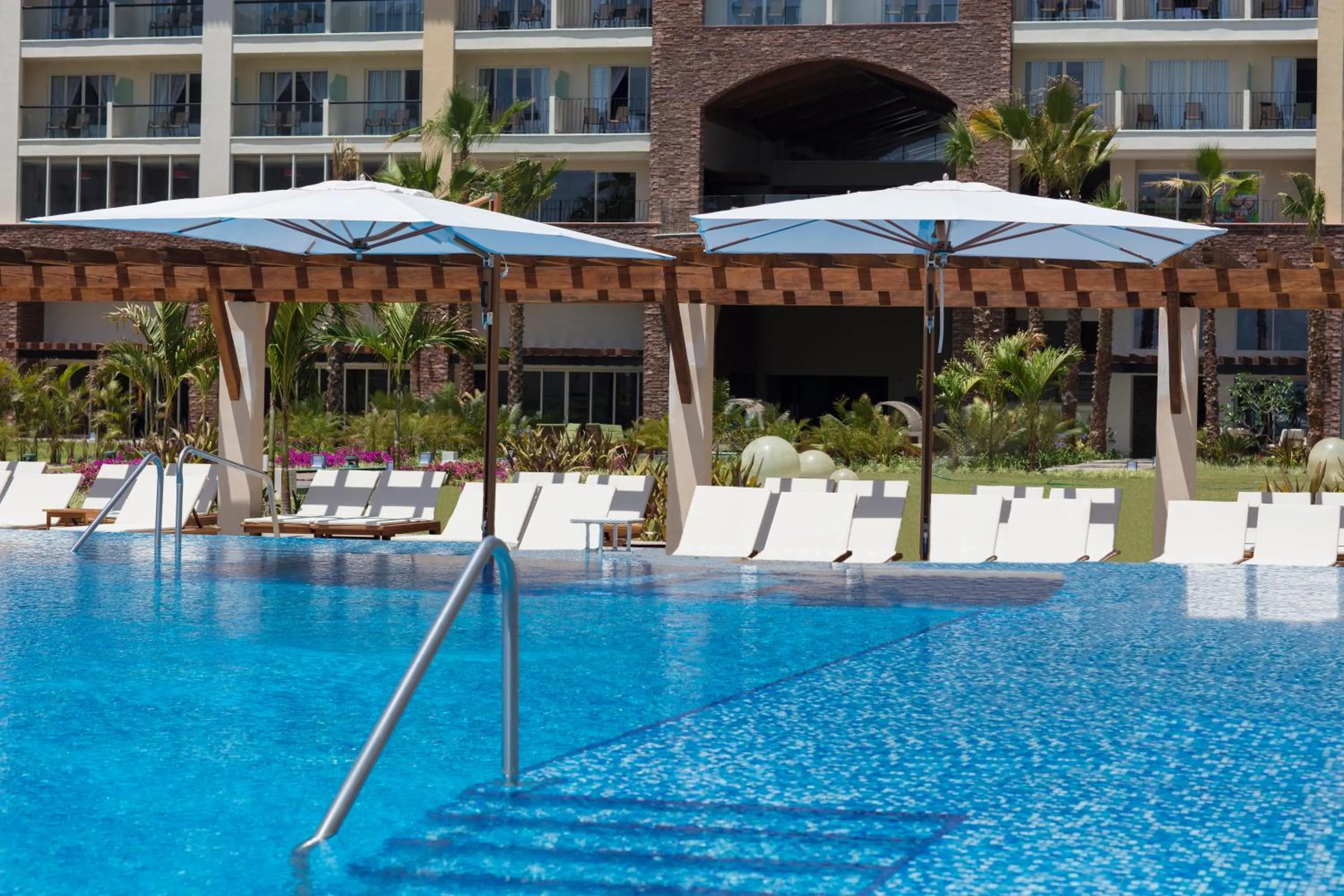 Altitude by Krystal Grand Los Cabos - All Inclusive