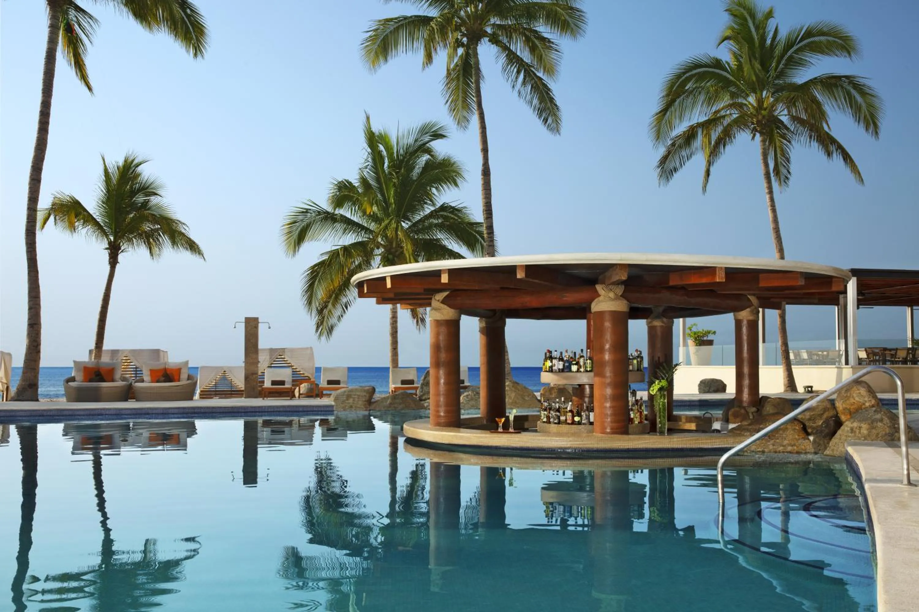 Swimming pool in Altitude by Krystal Grand Los Cabos - All Inclusive