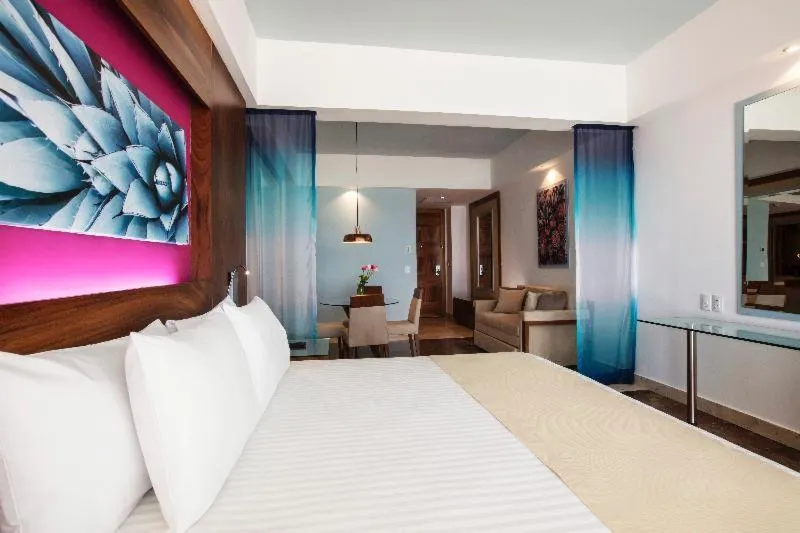Bed in Altitude by Krystal Grand Los Cabos - All Inclusive